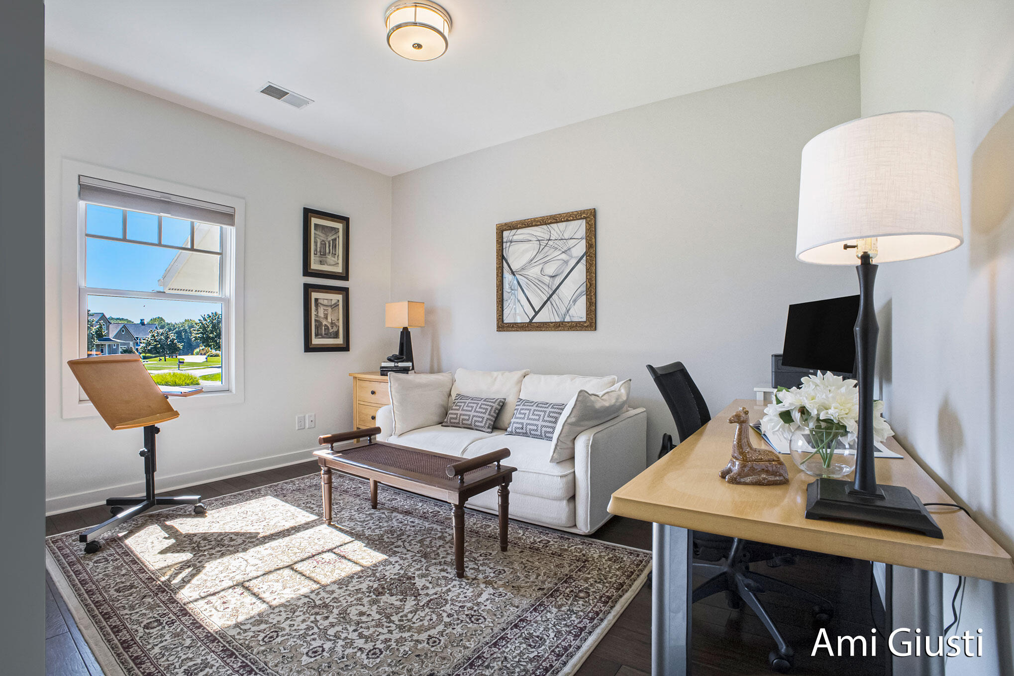 Grand Rapids, Michigan 49546, United States, 3 Bedrooms Bedrooms, ,2 BathroomsBathrooms,Residential,Active,219821