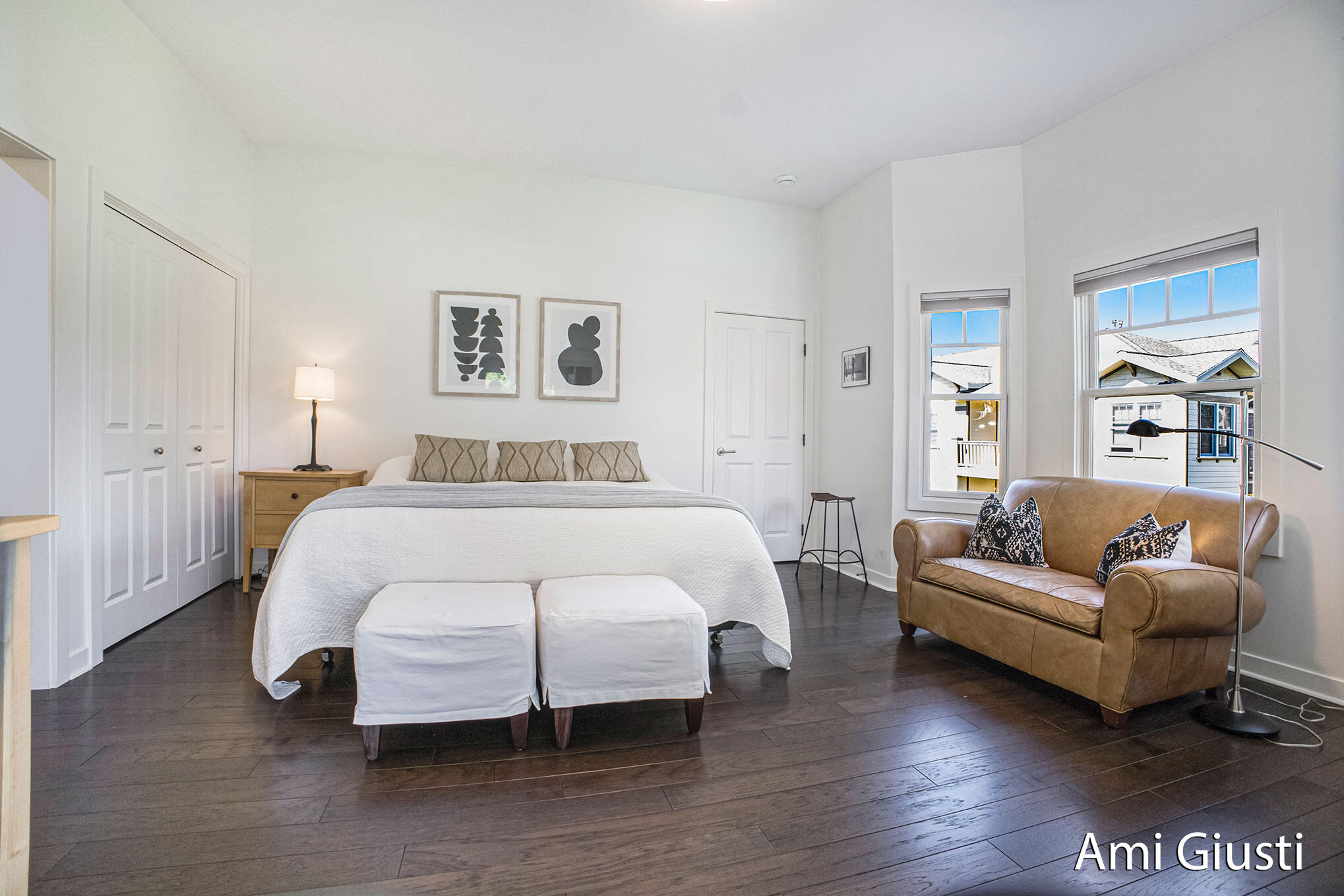 Grand Rapids, Michigan 49546, United States, 3 Bedrooms Bedrooms, ,2 BathroomsBathrooms,Residential,Active,219821