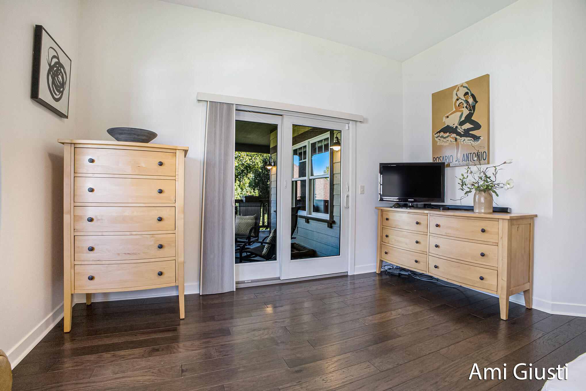 Grand Rapids, Michigan 49546, United States, 3 Bedrooms Bedrooms, ,2 BathroomsBathrooms,Residential,Active,219821