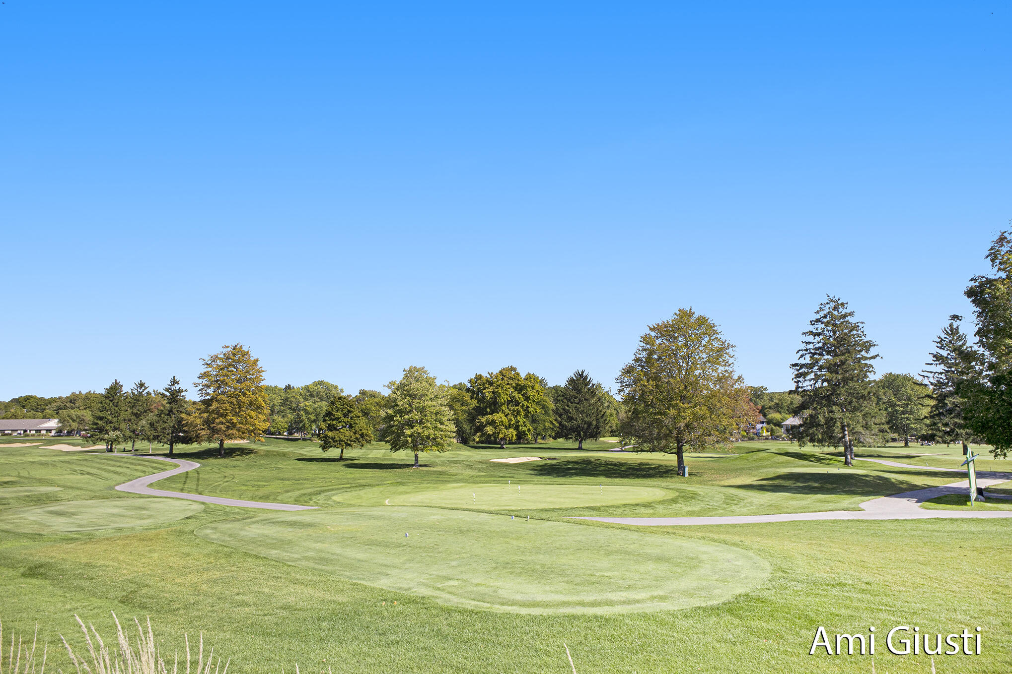 Grand Rapids, Michigan 49546, United States, 3 Bedrooms Bedrooms, ,2 BathroomsBathrooms,Residential,Active,219821