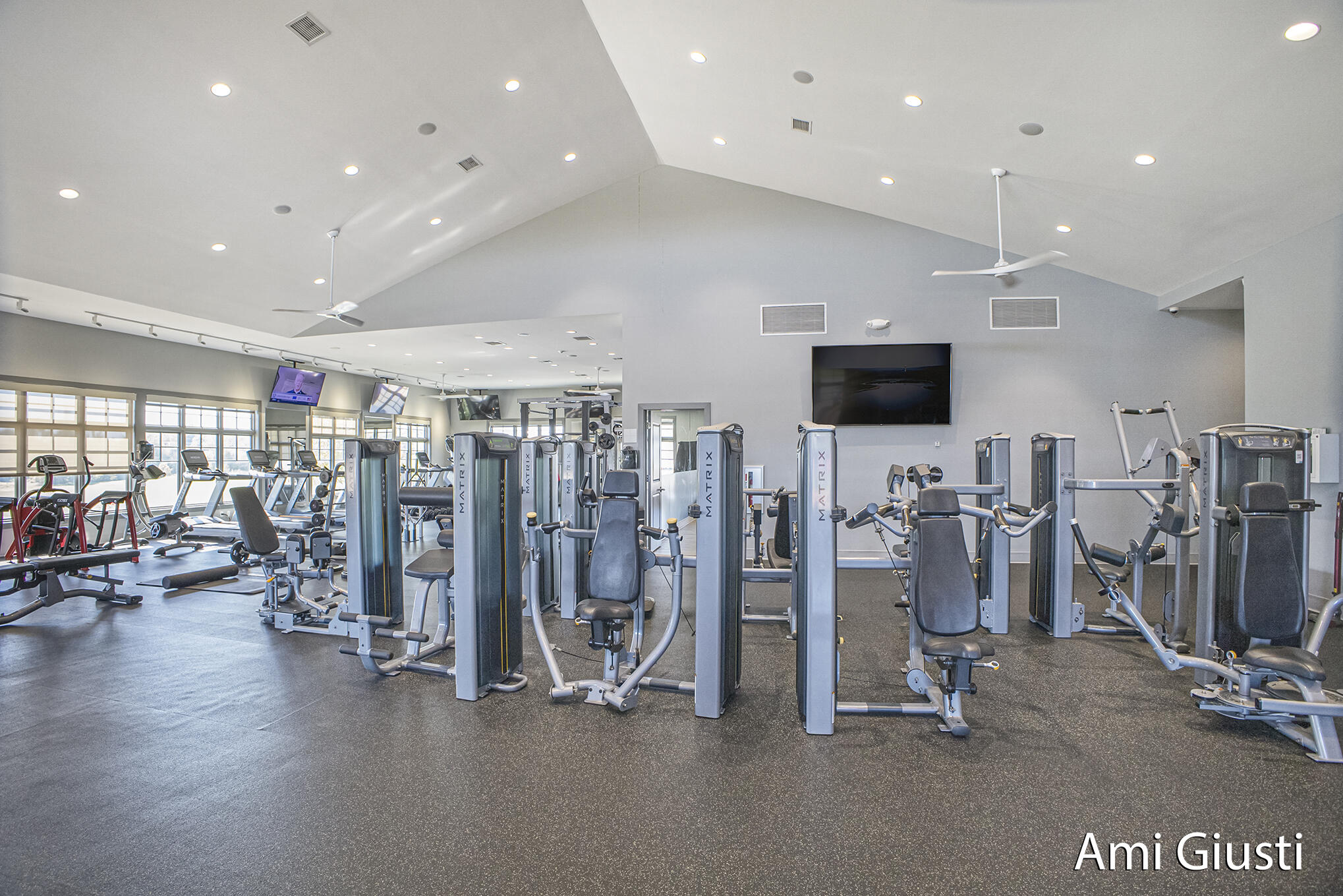 Grand Rapids, Michigan 49546, United States, 3 Bedrooms Bedrooms, ,2 BathroomsBathrooms,Residential,Active,219821