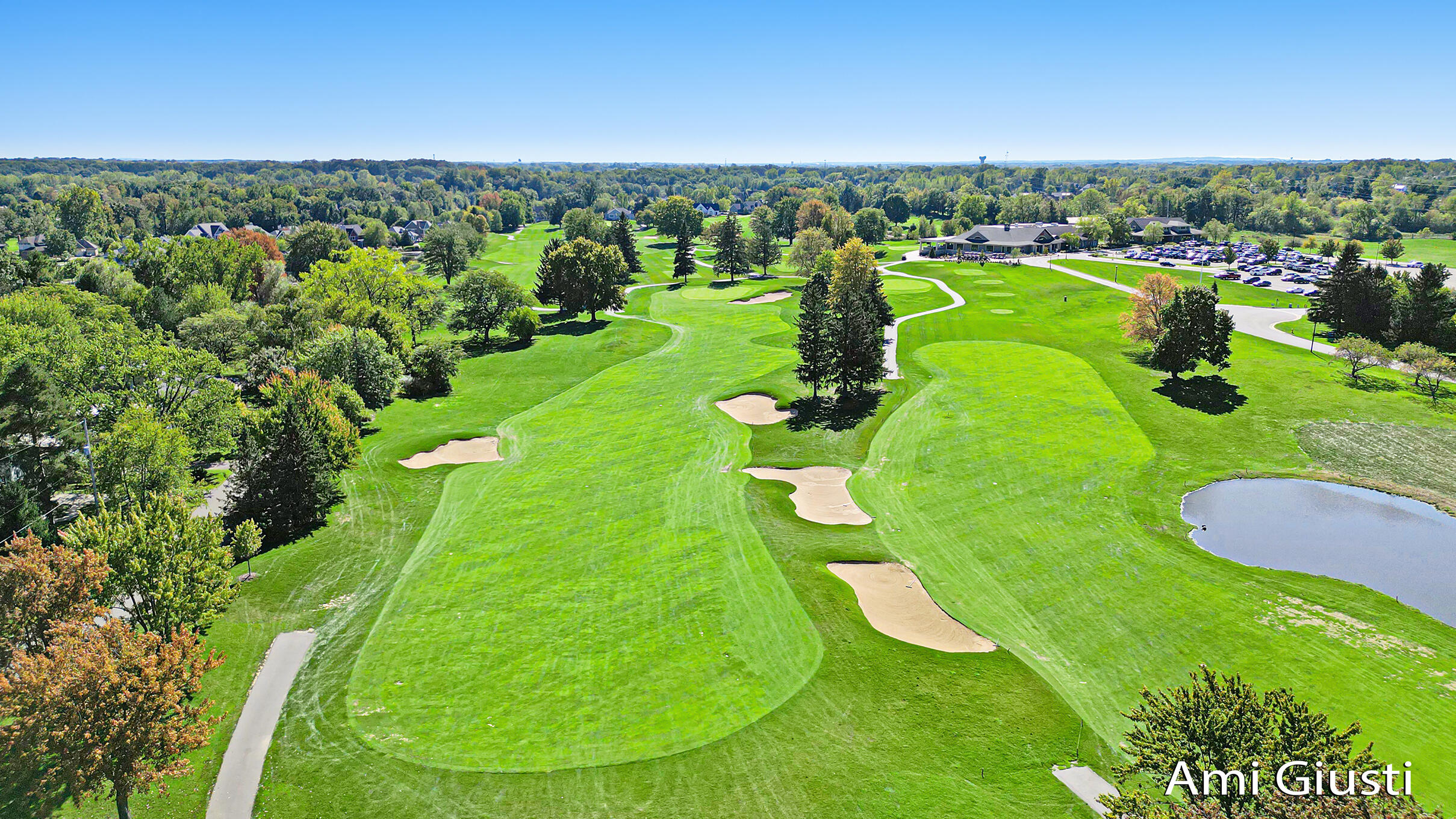 Grand Rapids, Michigan 49546, United States, 3 Bedrooms Bedrooms, ,2 BathroomsBathrooms,Residential,Active,219821