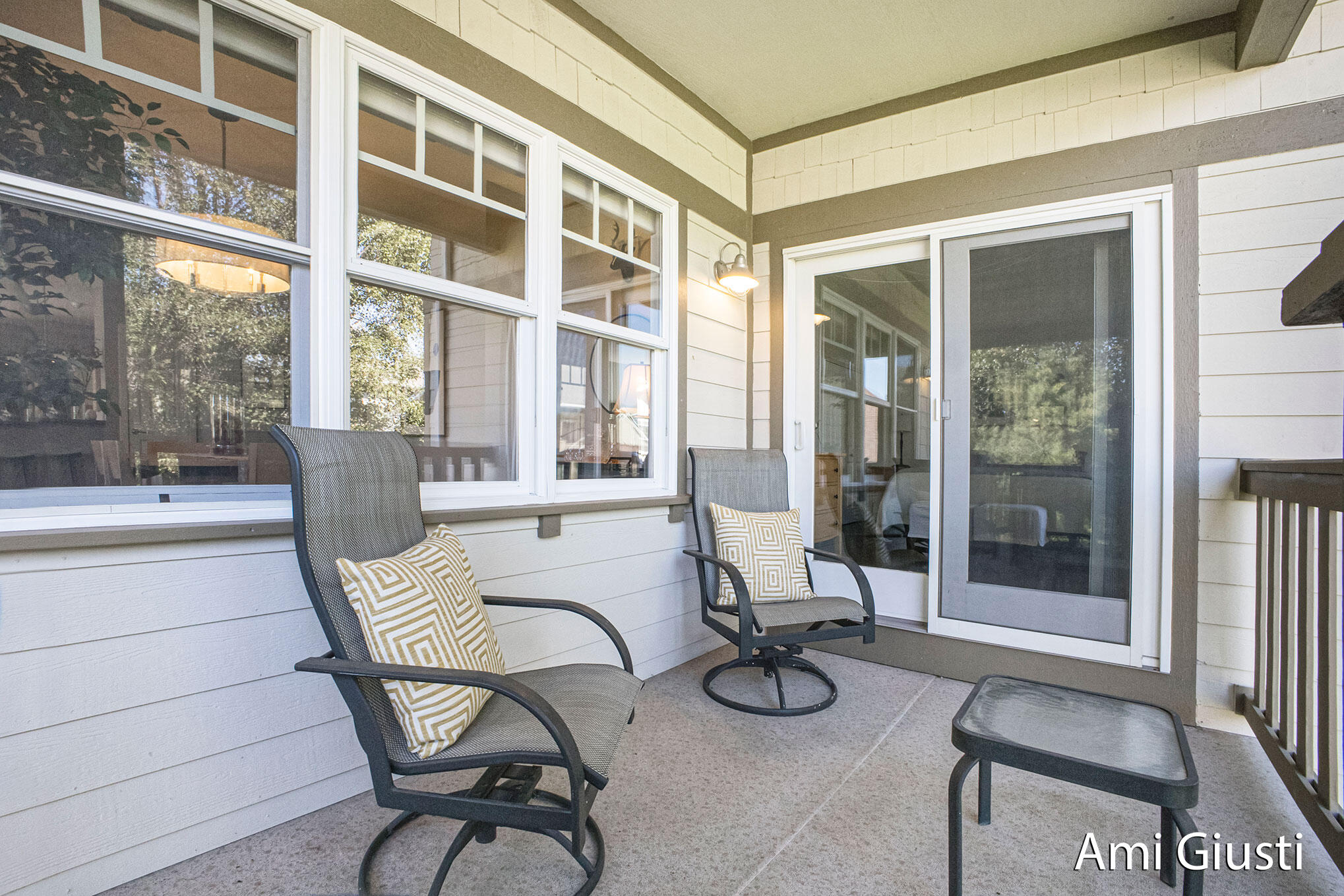 Grand Rapids, Michigan 49546, United States, 3 Bedrooms Bedrooms, ,2 BathroomsBathrooms,Residential,Active,219821