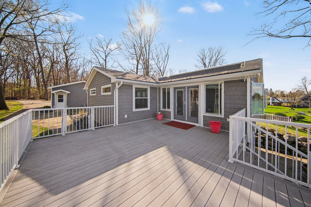 1702 Little Drive Lake Front home