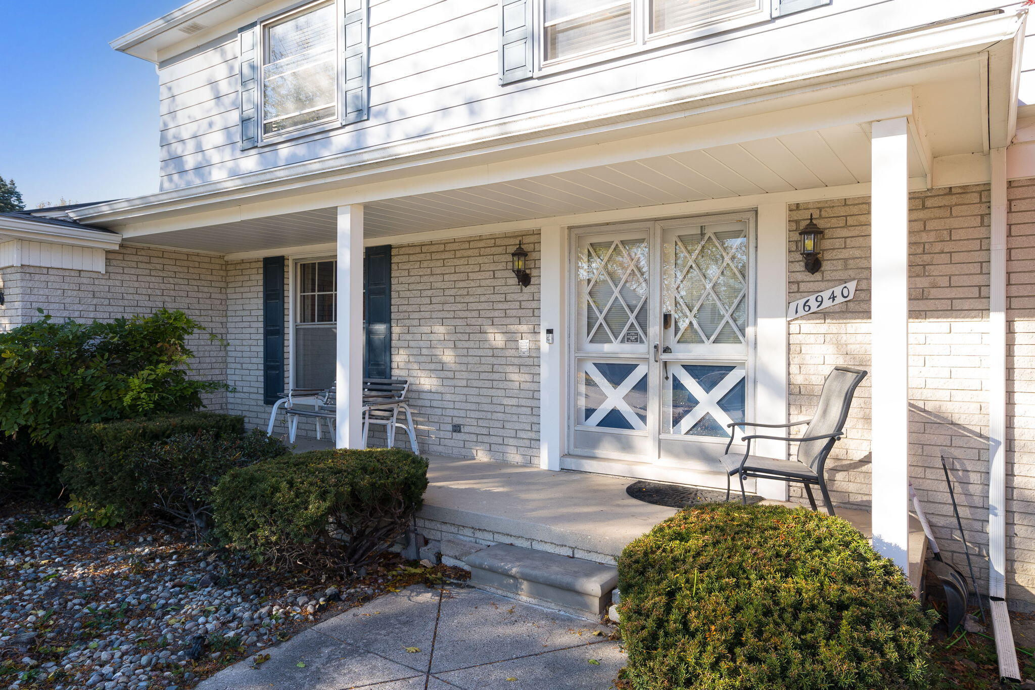 16940 Jeanette Street