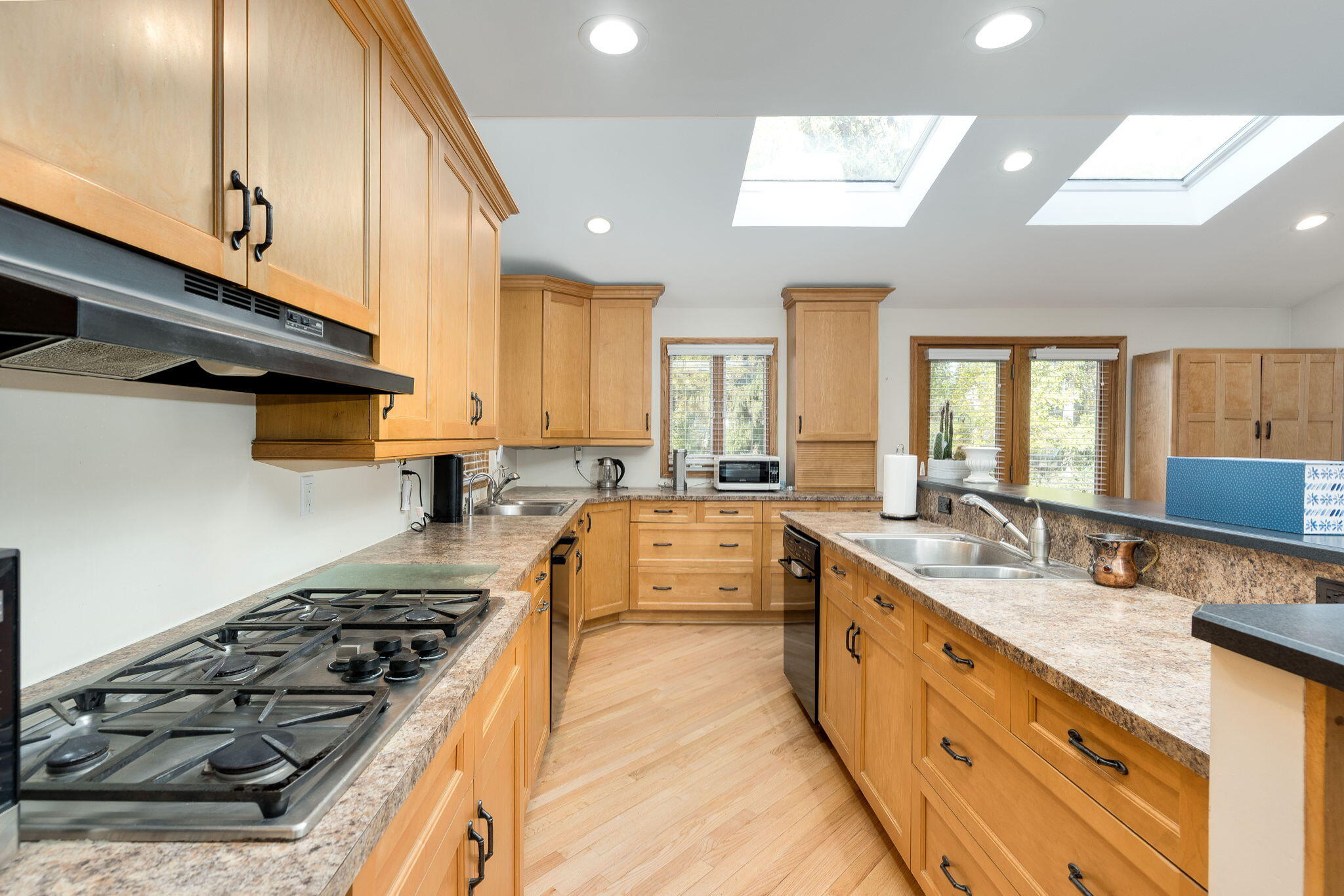 16940 Jeanette Street