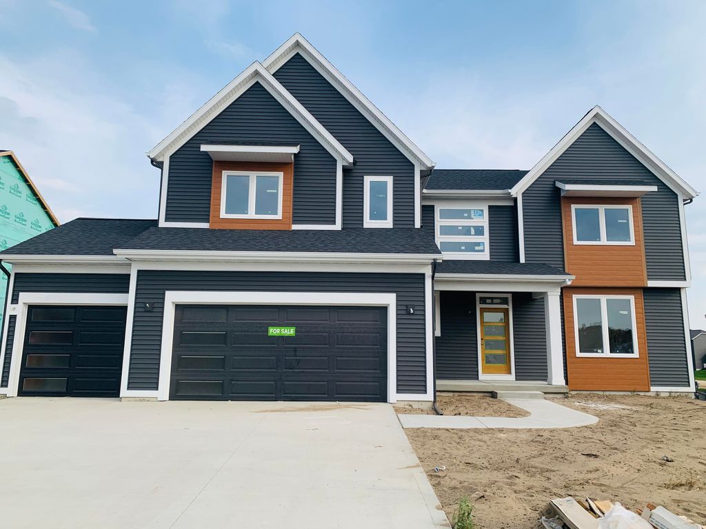 Photo of 15721 Norwalk Road, Grand Haven, MI 49417 (MLS # 25038865)