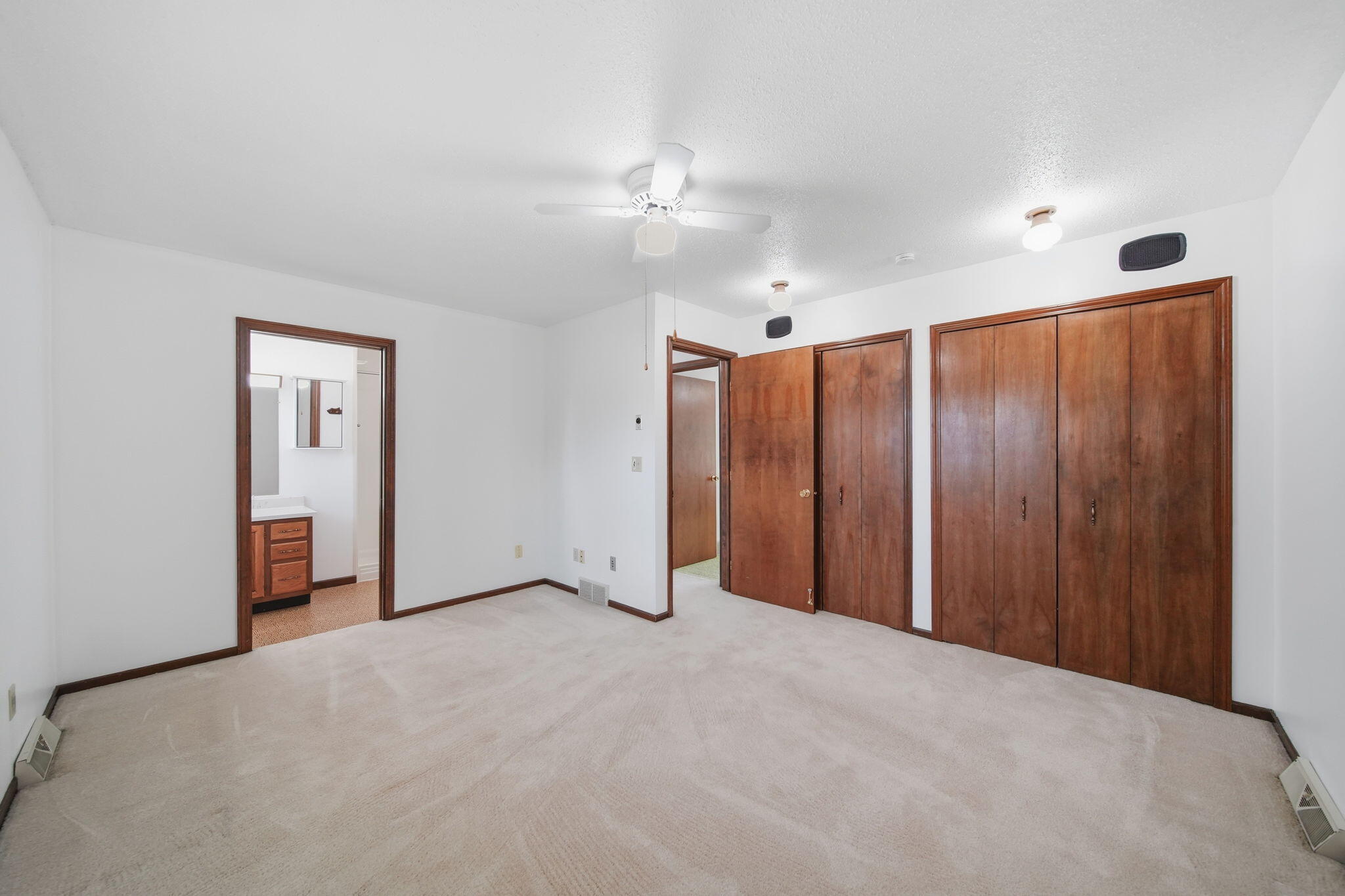Listing 23