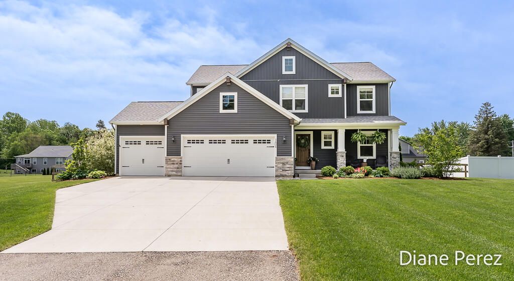 Photo of 1624 Harding Street, Holland, MI 49423 (MLS # 26025178)