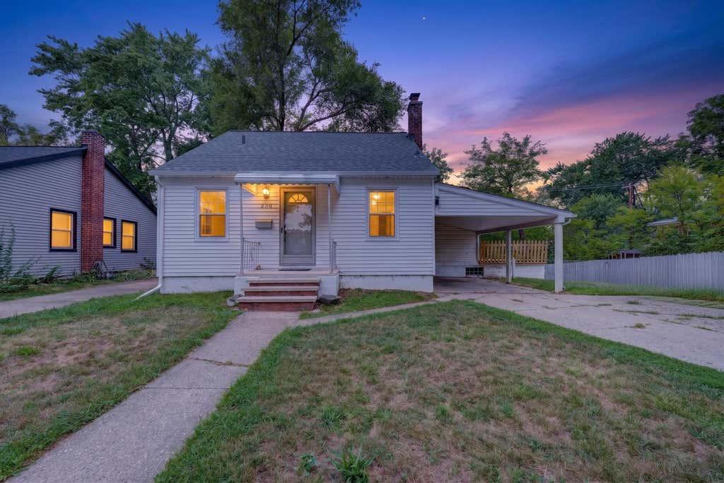 Photo of 230 Dick Avenue, Pontiac, MI 48341 (MLS # 26043098)