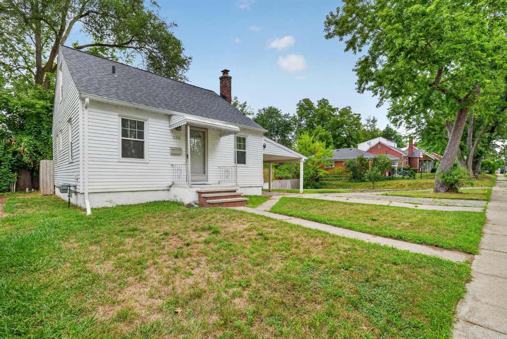 Photo of 230 Dick Avenue, Pontiac, MI 48341 (MLS # 26043098)