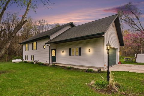 Photo of 29542 Priest Street, Dowagiac, MI 49047 (MLS # 26017299)