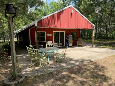 Photo of 22533 Hoxeyville RD, Wellston, MI 49689 (MLS # 26029197)