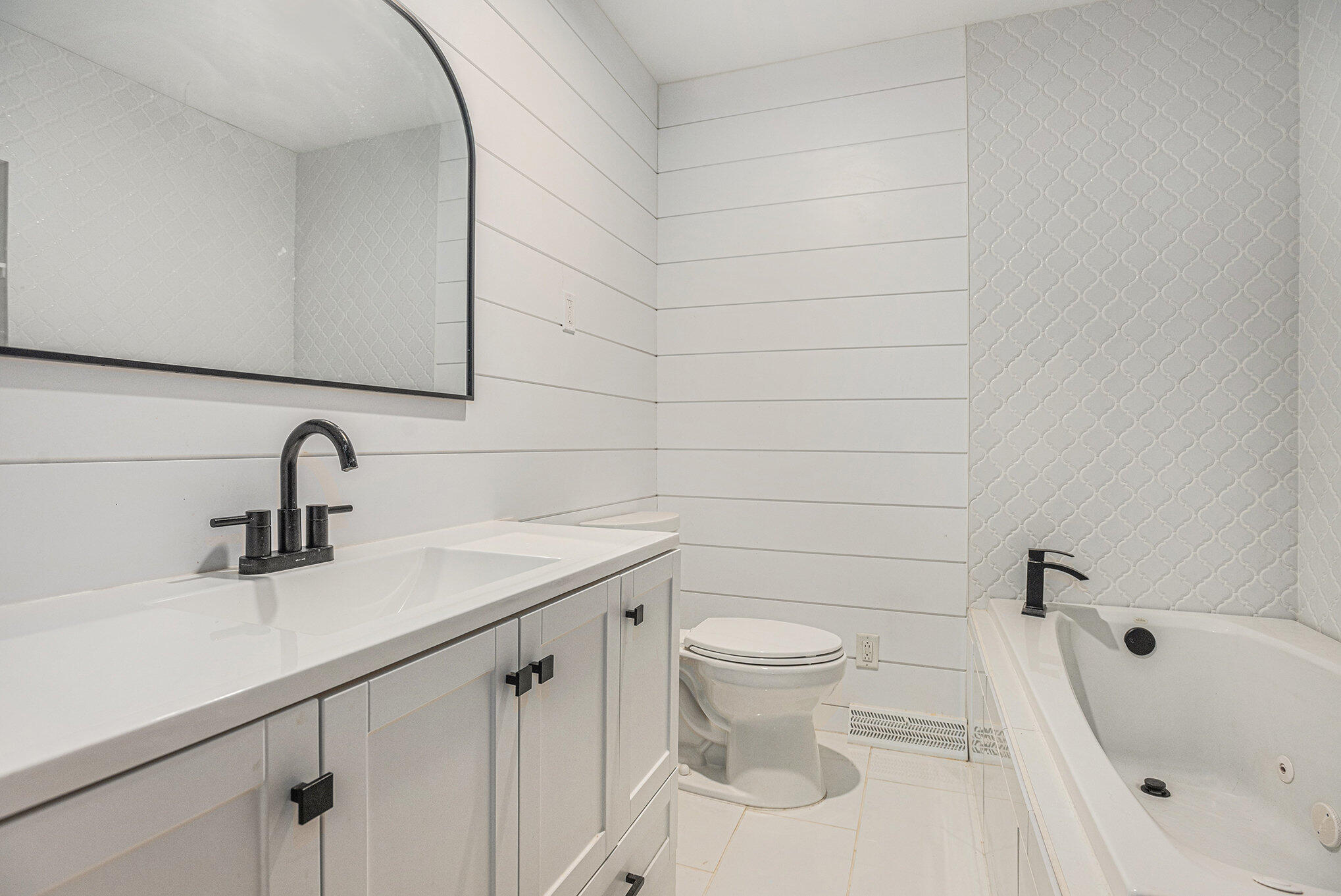 Battle Creek, Michigan 49017, United States, 3 Bedrooms Bedrooms, ,3 BathroomsBathrooms,Residential,Active,171762