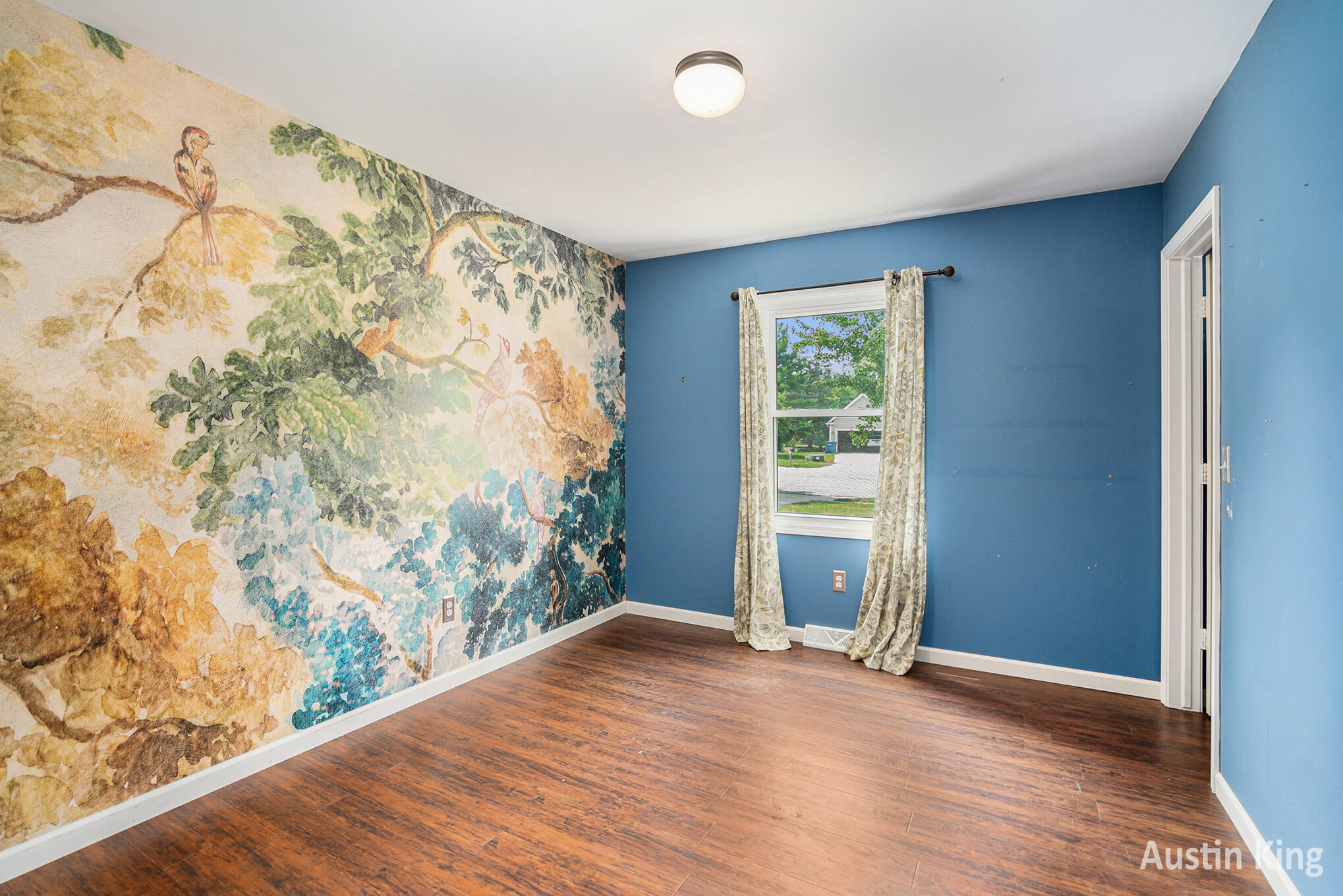 Grand Rapids, Michigan 49508, United States, 3 Bedrooms Bedrooms, ,3 BathroomsBathrooms,Residential,Pending,187465