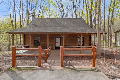 Photo of 325 Plymouth Colony #26, Buchanan, MI 49107 (MLS # 26016673)