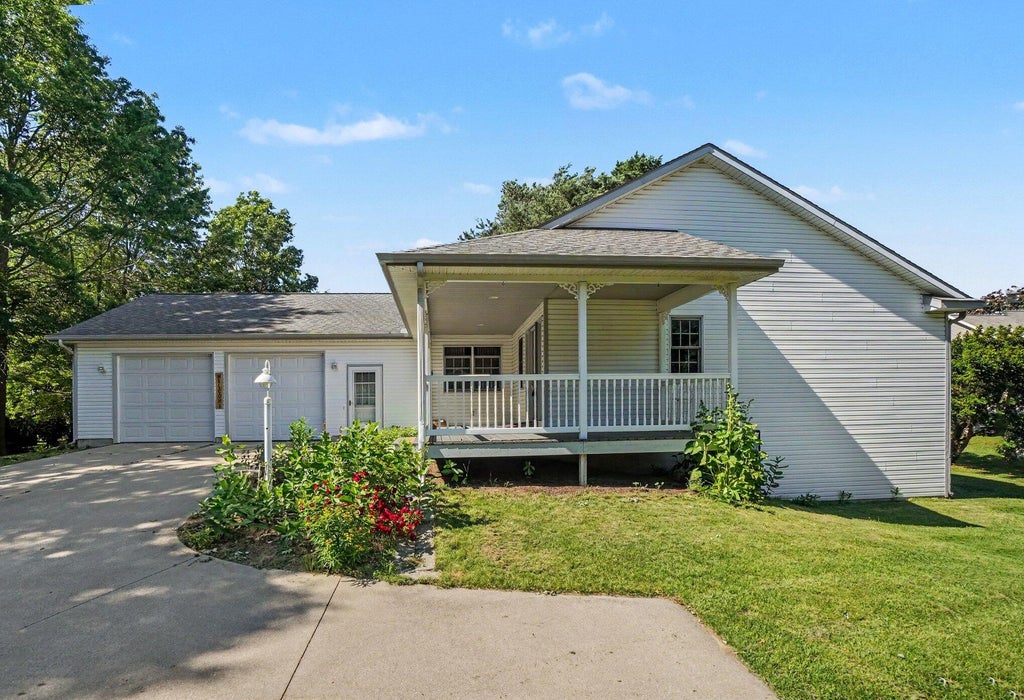 Photo of 3580 144th Avenue, Holland, MI 49424 (MLS # 26029449)