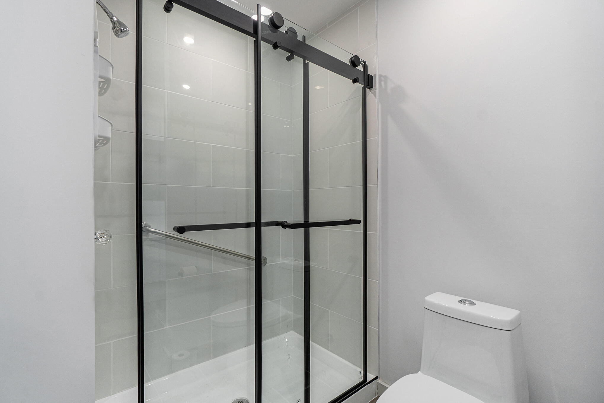 South Haven, Michigan 49090, United States, 5 Bedrooms Bedrooms, ,7 BathroomsBathrooms,Residential,Active,61642