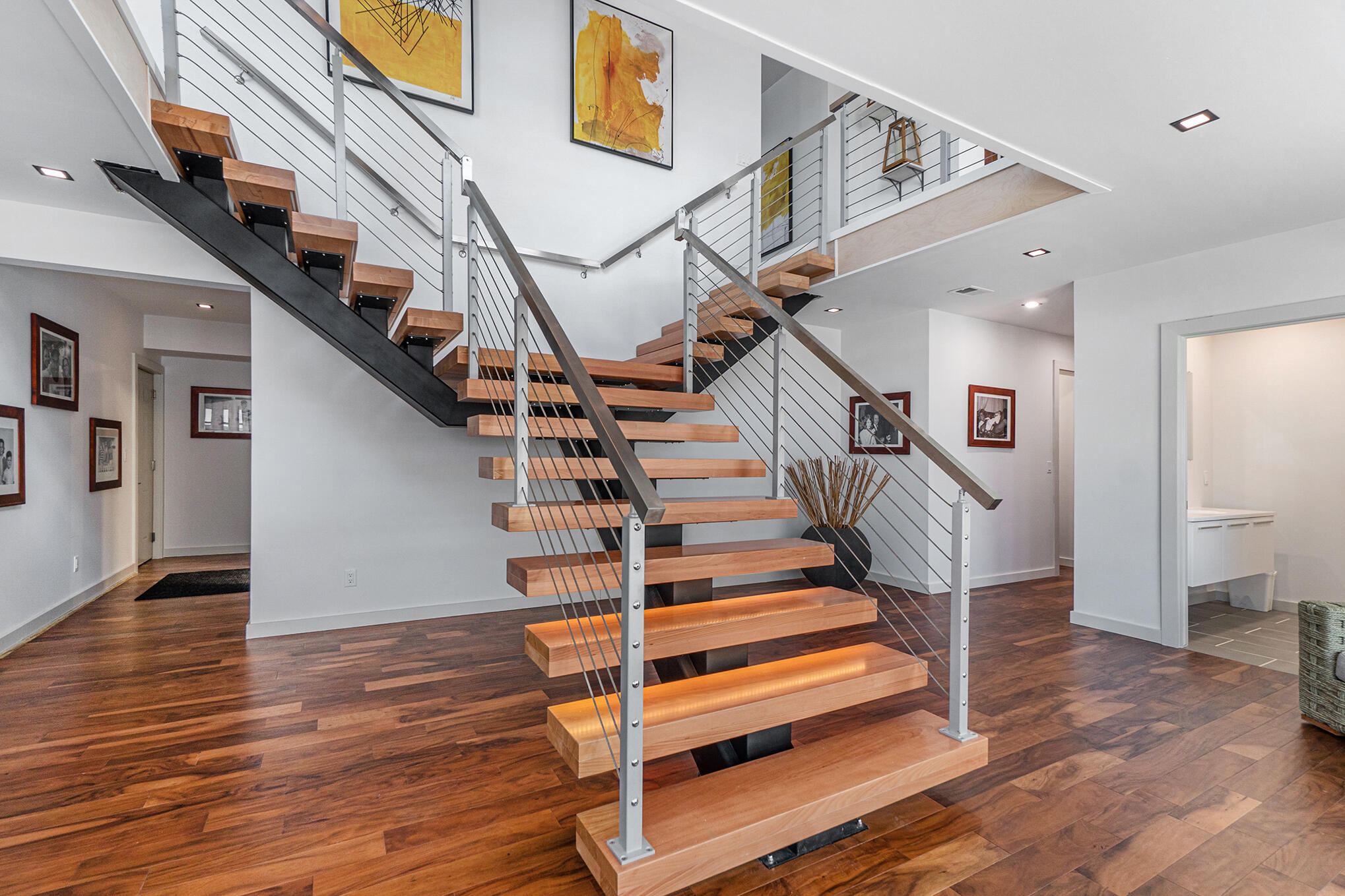 South Haven, Michigan 49090, United States, 5 Bedrooms Bedrooms, ,7 BathroomsBathrooms,Residential,Active,61642