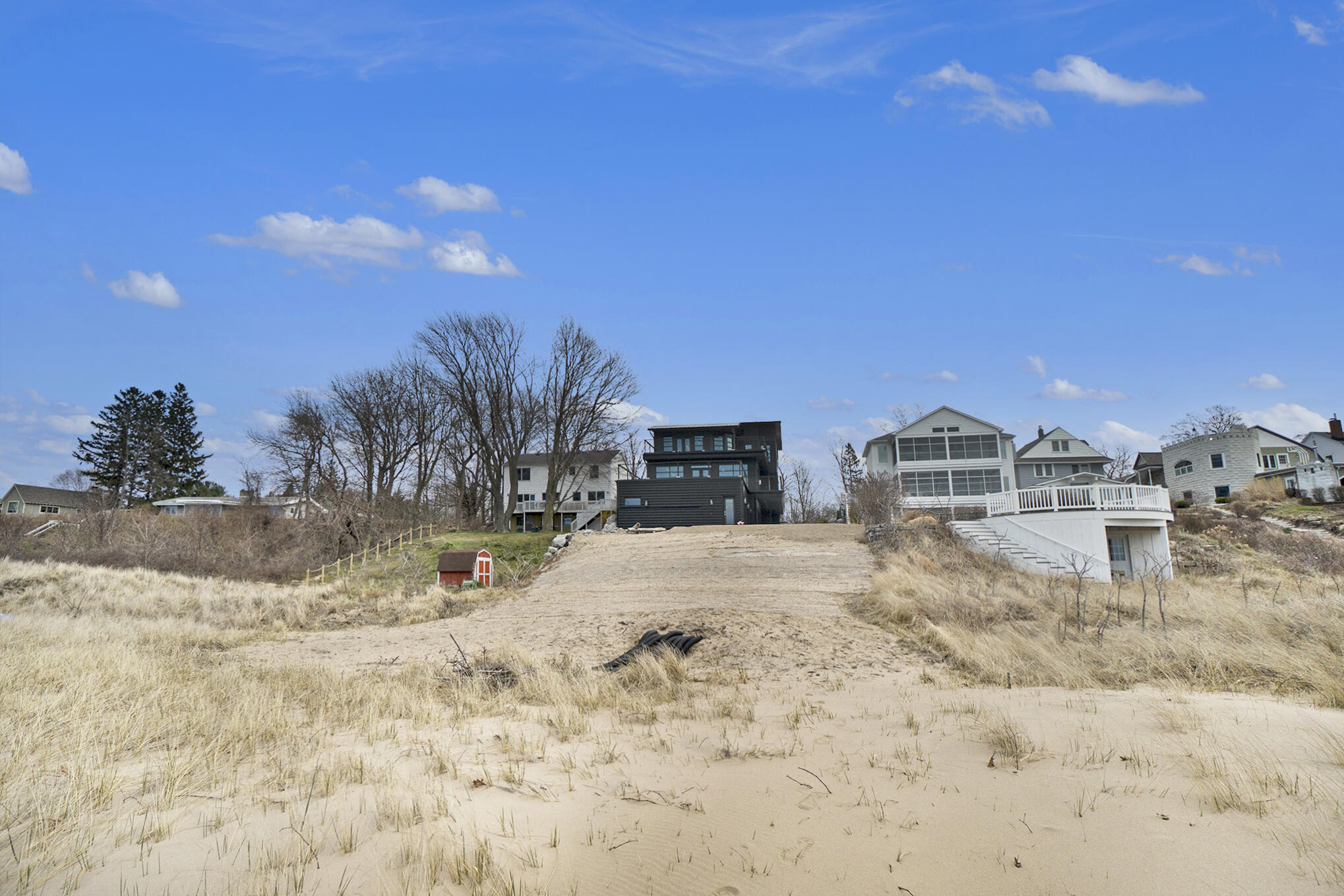 South Haven, Michigan 49090, United States, 5 Bedrooms Bedrooms, ,7 BathroomsBathrooms,Residential,Active,61642