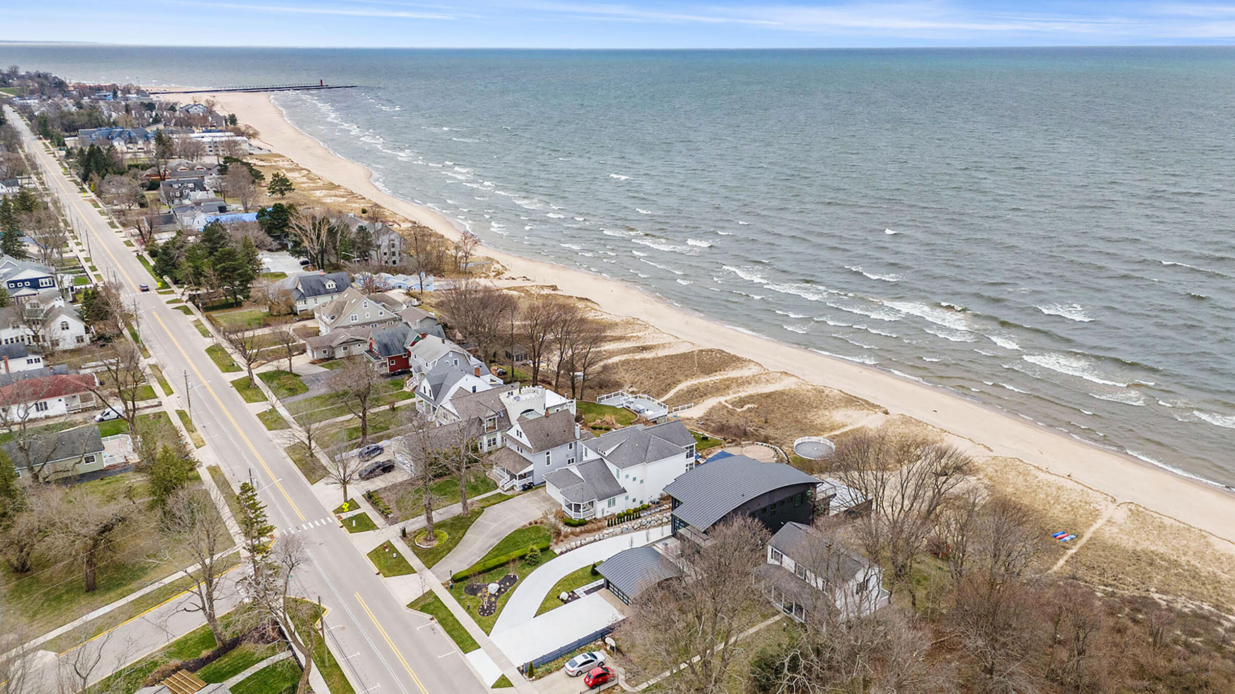 South Haven, Michigan 49090, United States, 5 Bedrooms Bedrooms, ,7 BathroomsBathrooms,Residential,Active,61642