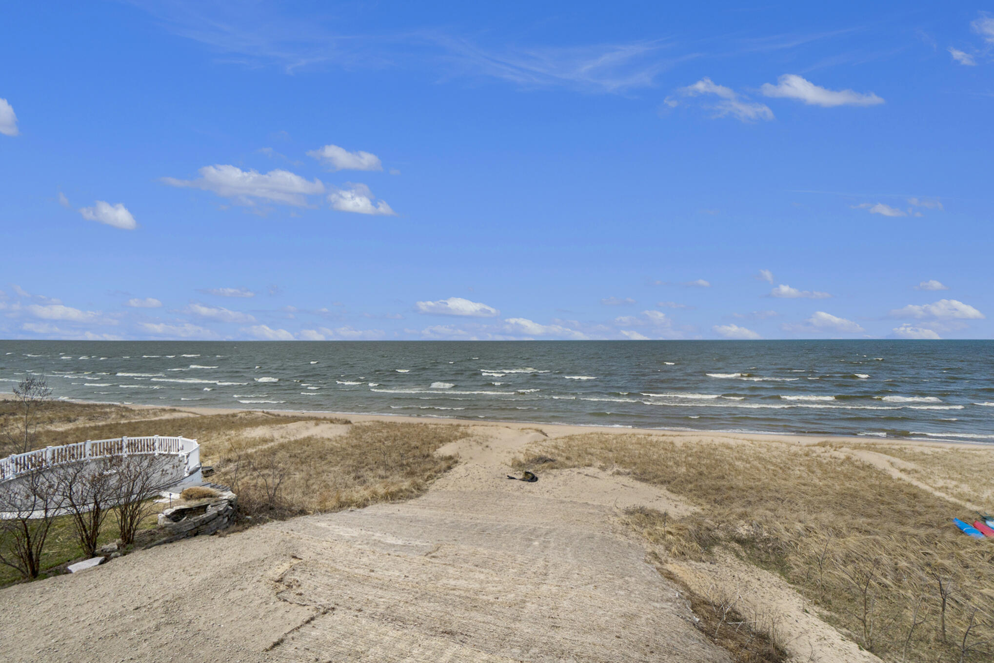 South Haven, Michigan 49090, United States, 5 Bedrooms Bedrooms, ,7 BathroomsBathrooms,Residential,Active,61642