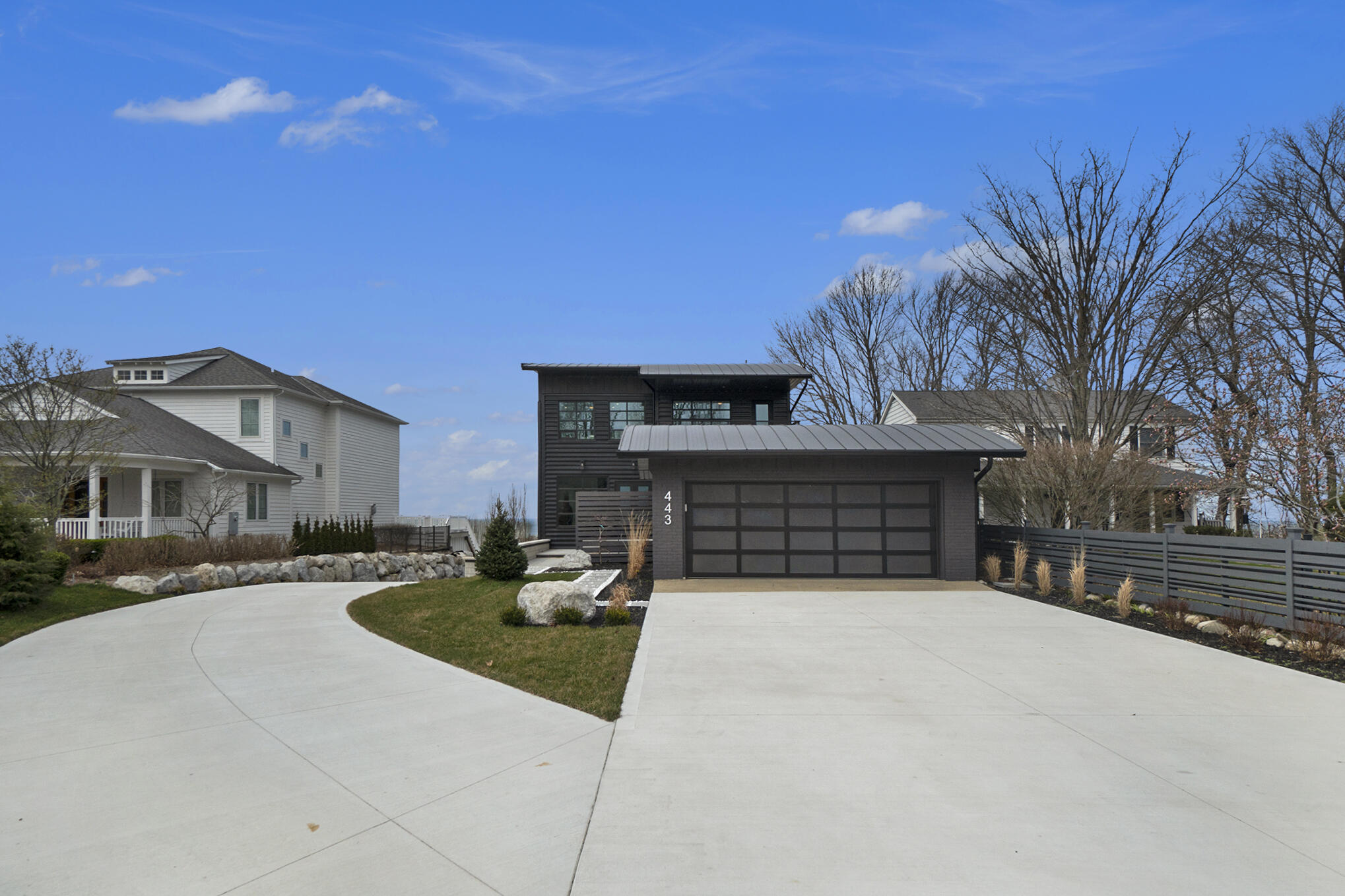 South Haven, Michigan 49090, United States, 5 Bedrooms Bedrooms, ,7 BathroomsBathrooms,Residential,Active,61642