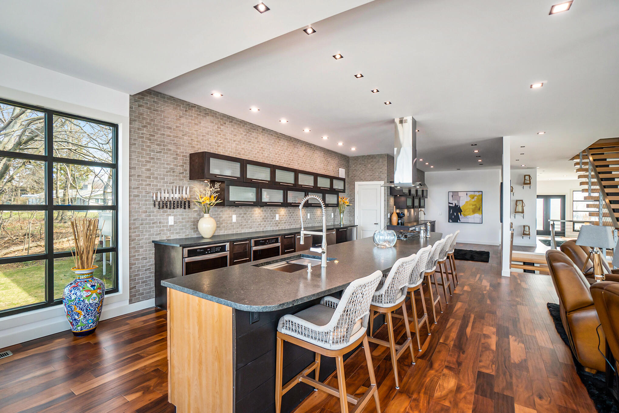 South Haven, Michigan 49090, United States, 5 Bedrooms Bedrooms, ,7 BathroomsBathrooms,Residential,Active,61642