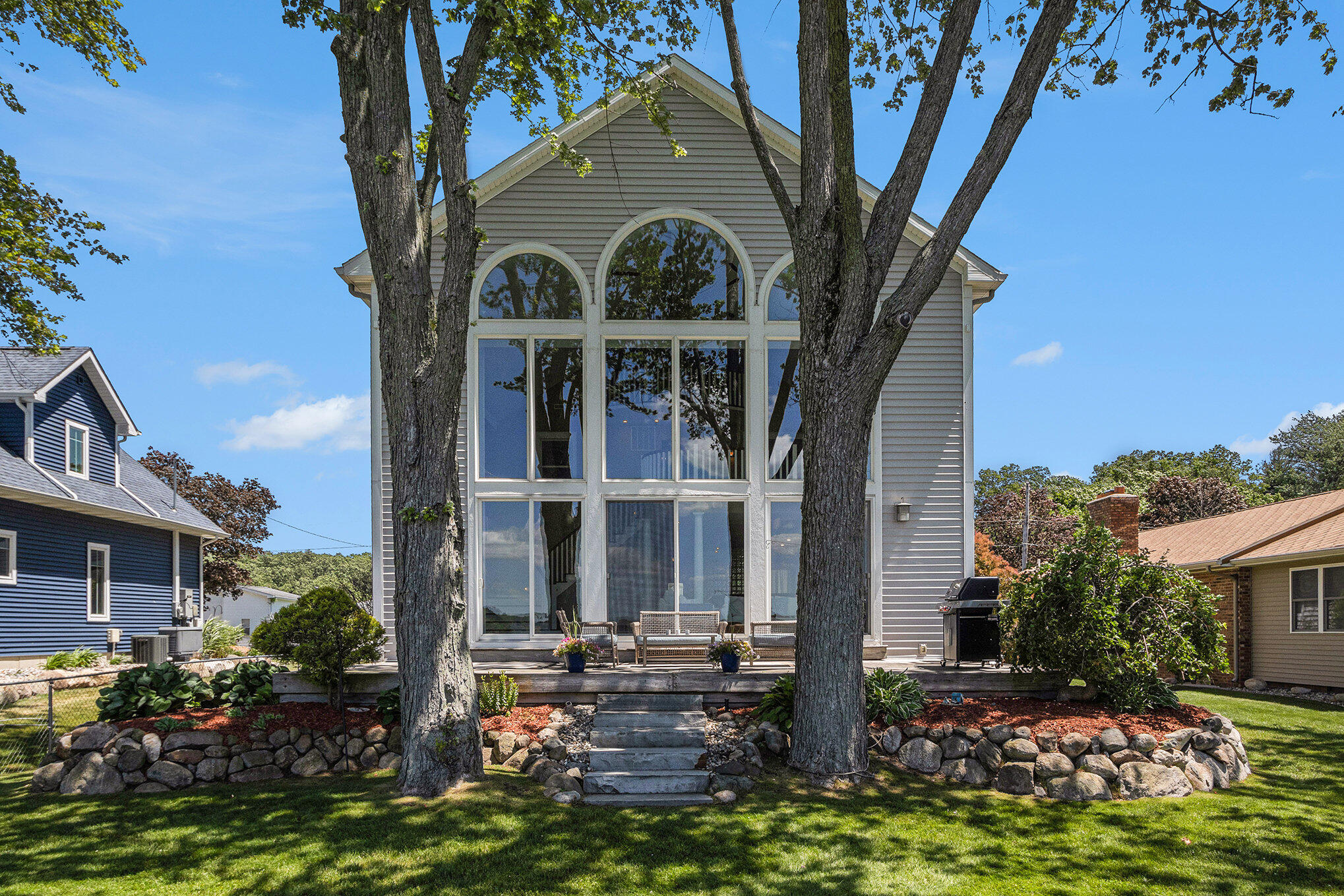 Battle Creek, Michigan 49017, United States, 5 Bedrooms Bedrooms, ,4 BathroomsBathrooms,Residential,Pending,100269