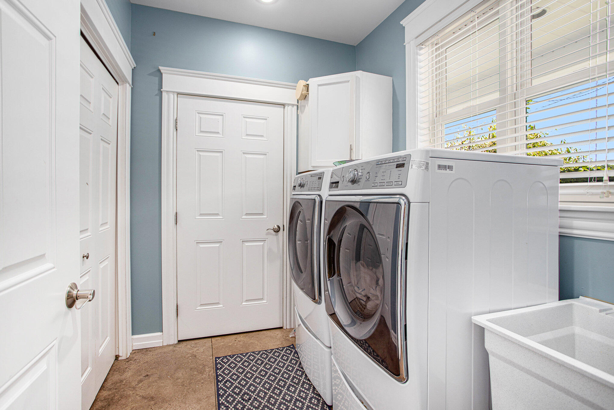 Battle Creek, Michigan 49017, United States, 5 Bedrooms Bedrooms, ,4 BathroomsBathrooms,Residential,Pending,100269