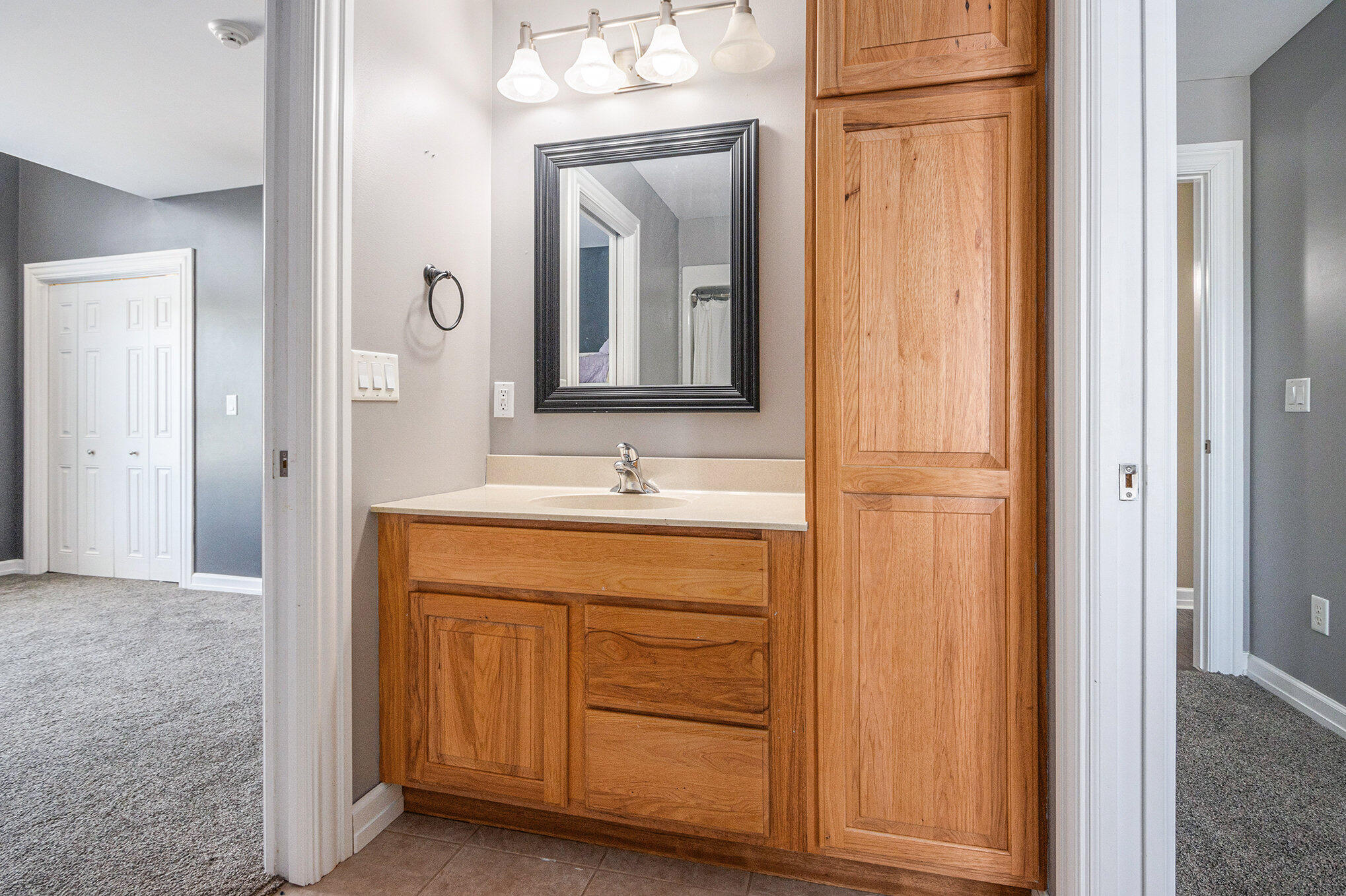 Battle Creek, Michigan 49017, United States, 5 Bedrooms Bedrooms, ,4 BathroomsBathrooms,Residential,Pending,100269