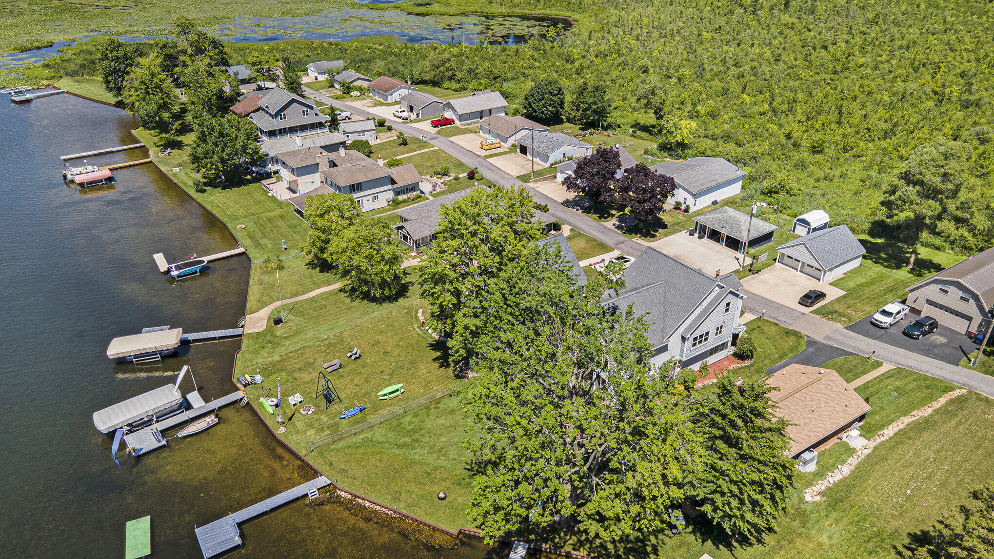 Battle Creek, Michigan 49017, United States, 5 Bedrooms Bedrooms, ,4 BathroomsBathrooms,Residential,Pending,100269