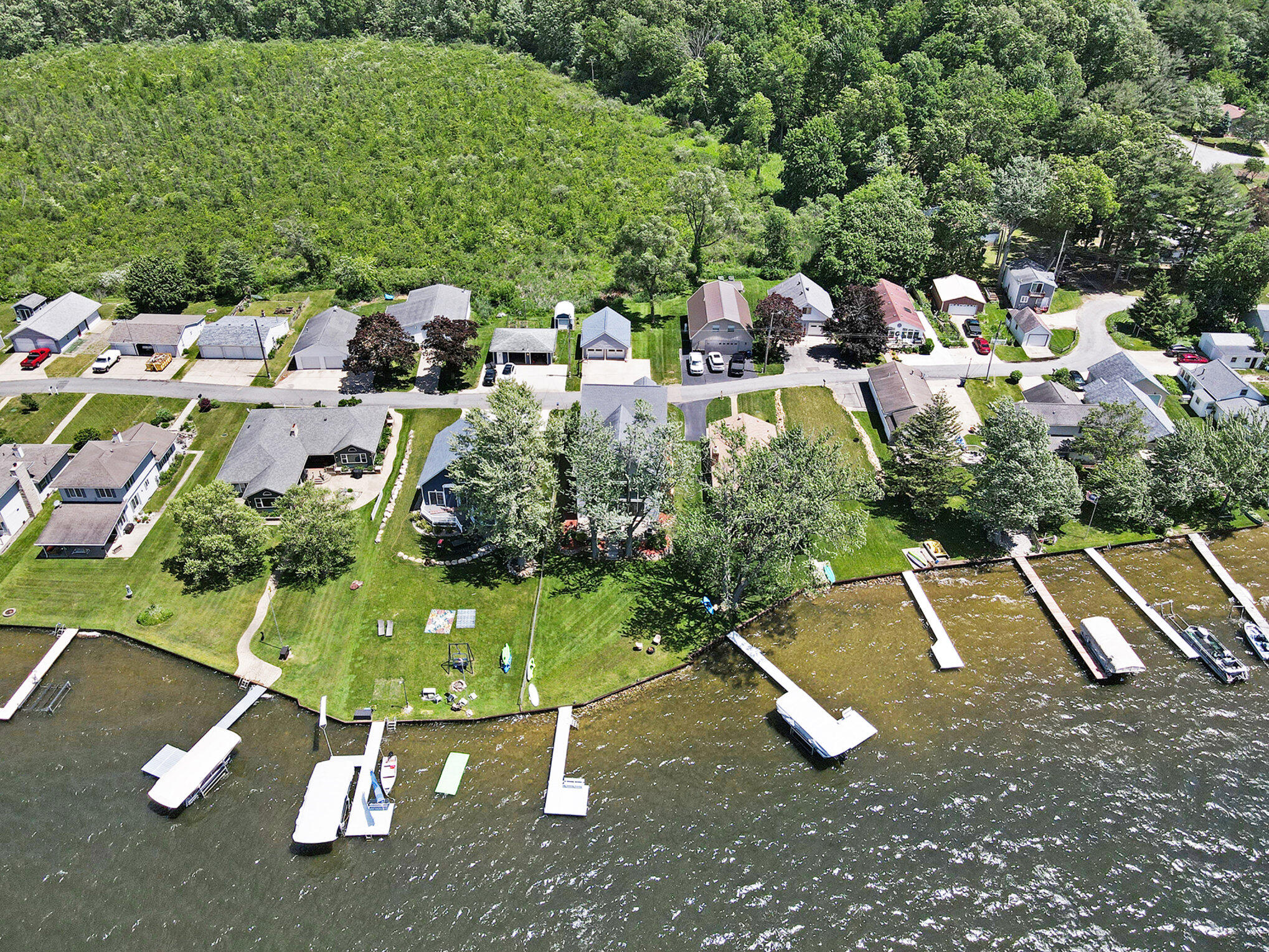 Battle Creek, Michigan 49017, United States, 5 Bedrooms Bedrooms, ,4 BathroomsBathrooms,Residential,Pending,100269