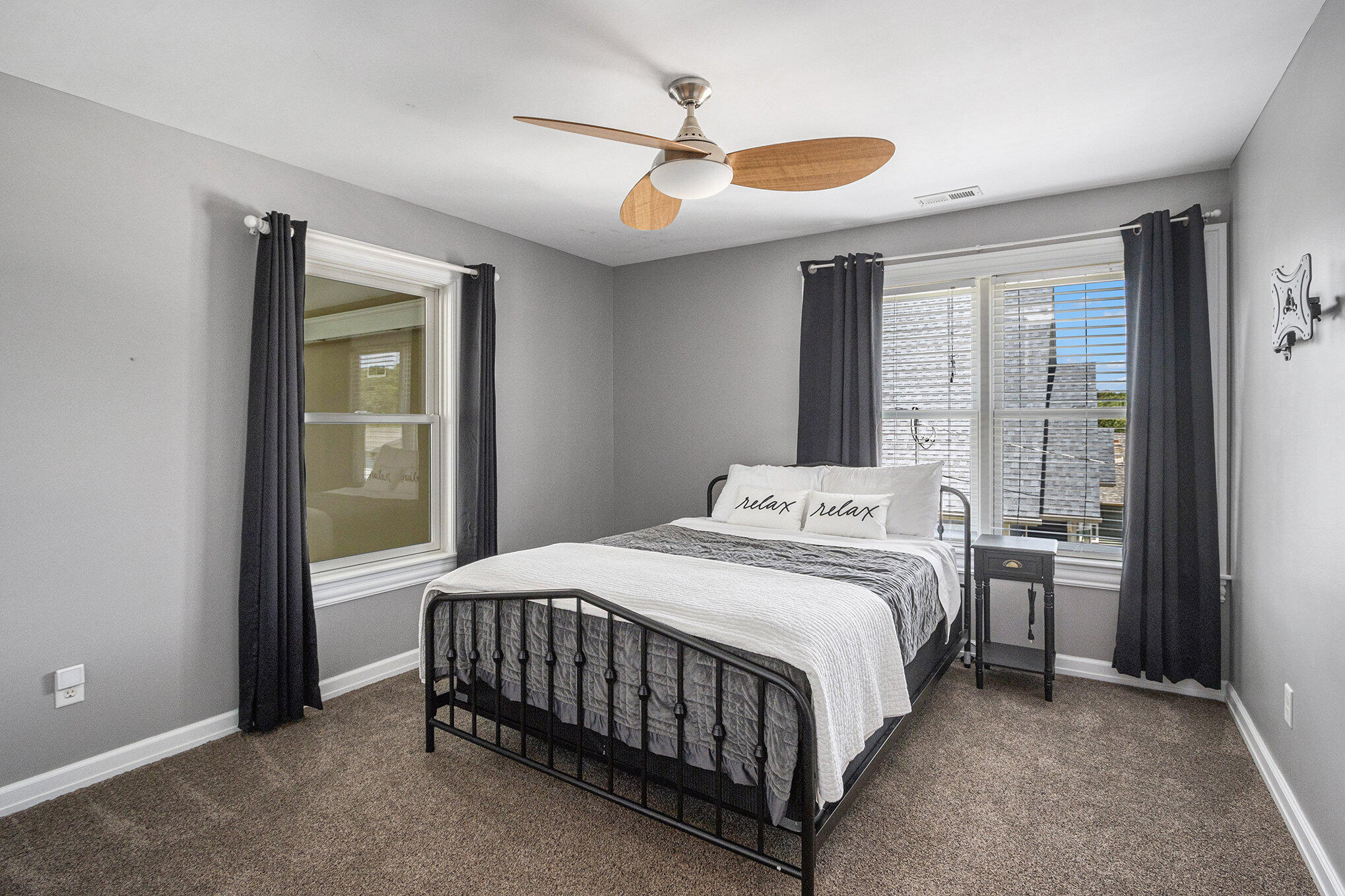 Battle Creek, Michigan 49017, United States, 5 Bedrooms Bedrooms, ,4 BathroomsBathrooms,Residential,Pending,100269