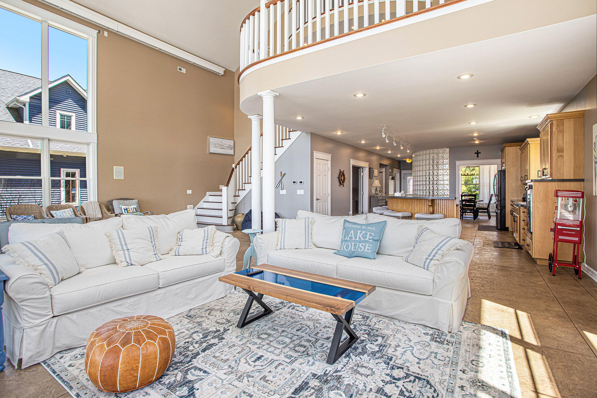 Battle Creek, Michigan 49017, United States, 5 Bedrooms Bedrooms, ,4 BathroomsBathrooms,Residential,Pending,100269