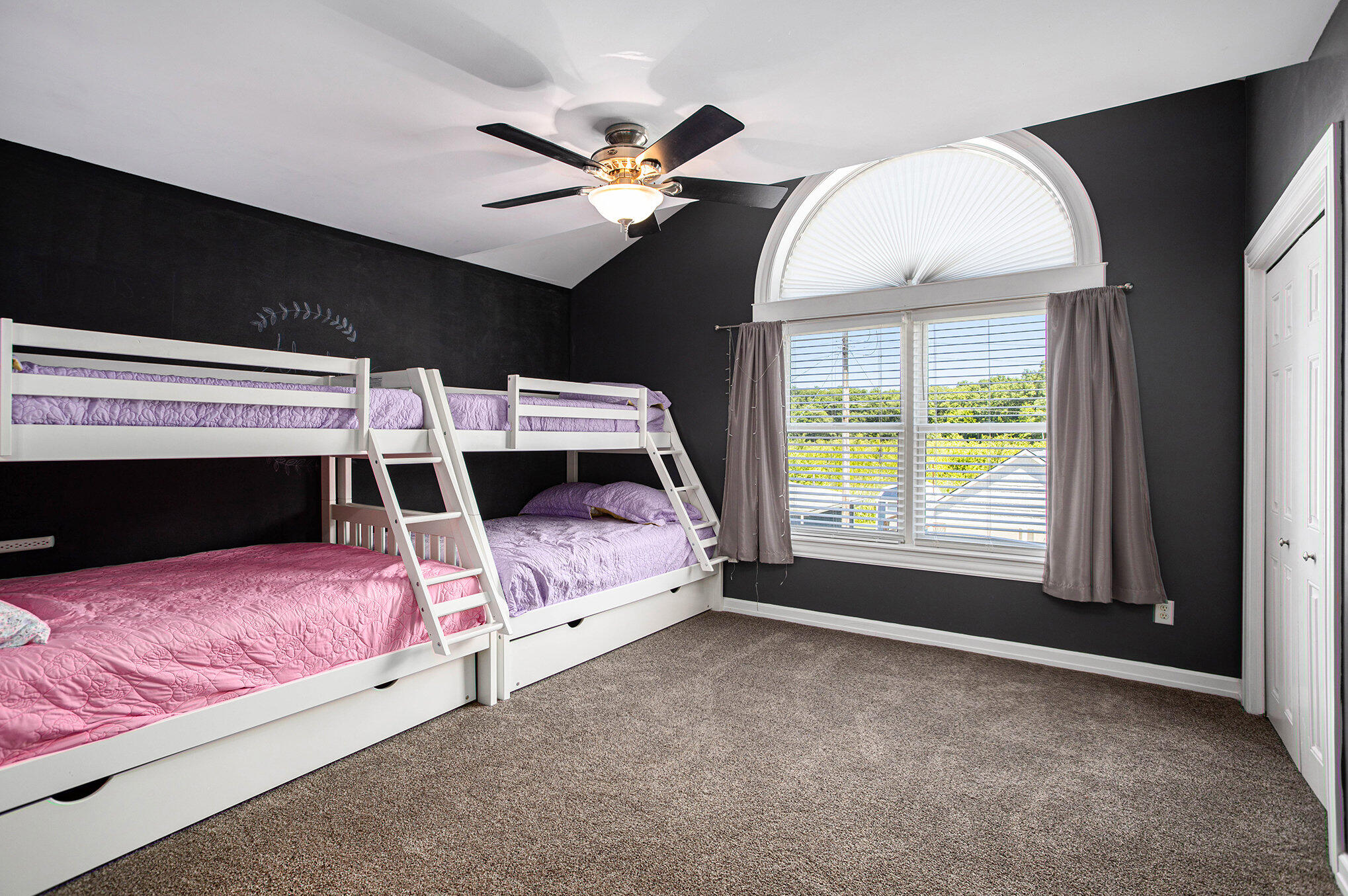 Battle Creek, Michigan 49017, United States, 5 Bedrooms Bedrooms, ,4 BathroomsBathrooms,Residential,Pending,100269