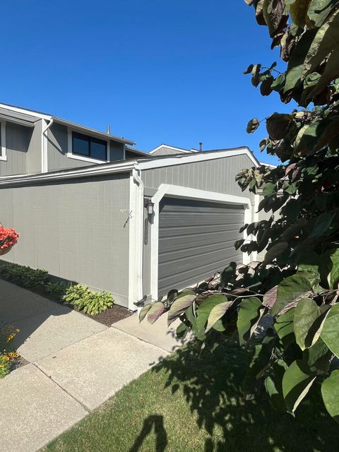 1054 Bristol Court Northville MI 48167