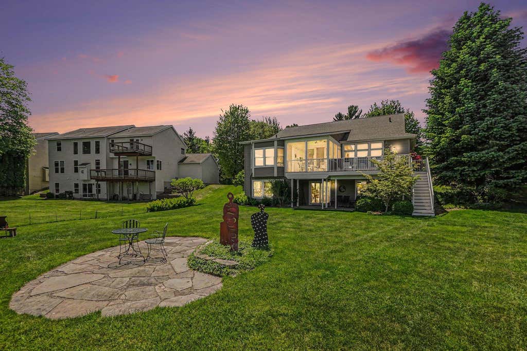 Photo of 6852 Westshire Drive, Muskegon, MI 49444 (MLS # 26028004)