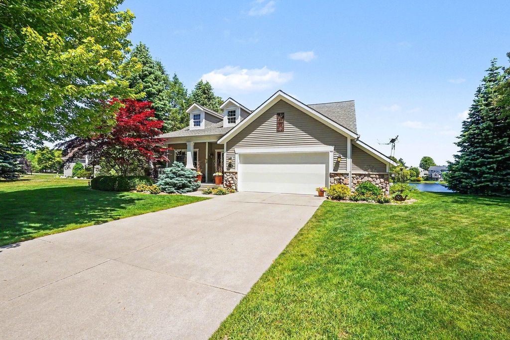Photo of 6852 Westshire Drive, Muskegon, MI 49444 (MLS # 26028004)