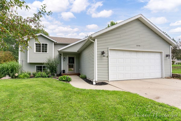 6998 RIVERWOOD DR, BELDING, MI 48809 - Image 8fdbec5f0019da2d9f1a30d1bf8343d8/4290647791