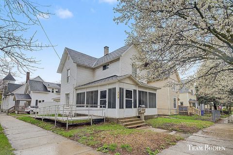 Photo of 770 Fulton Street E, Grand Rapids, MI 49503 (MLS # 26016643)