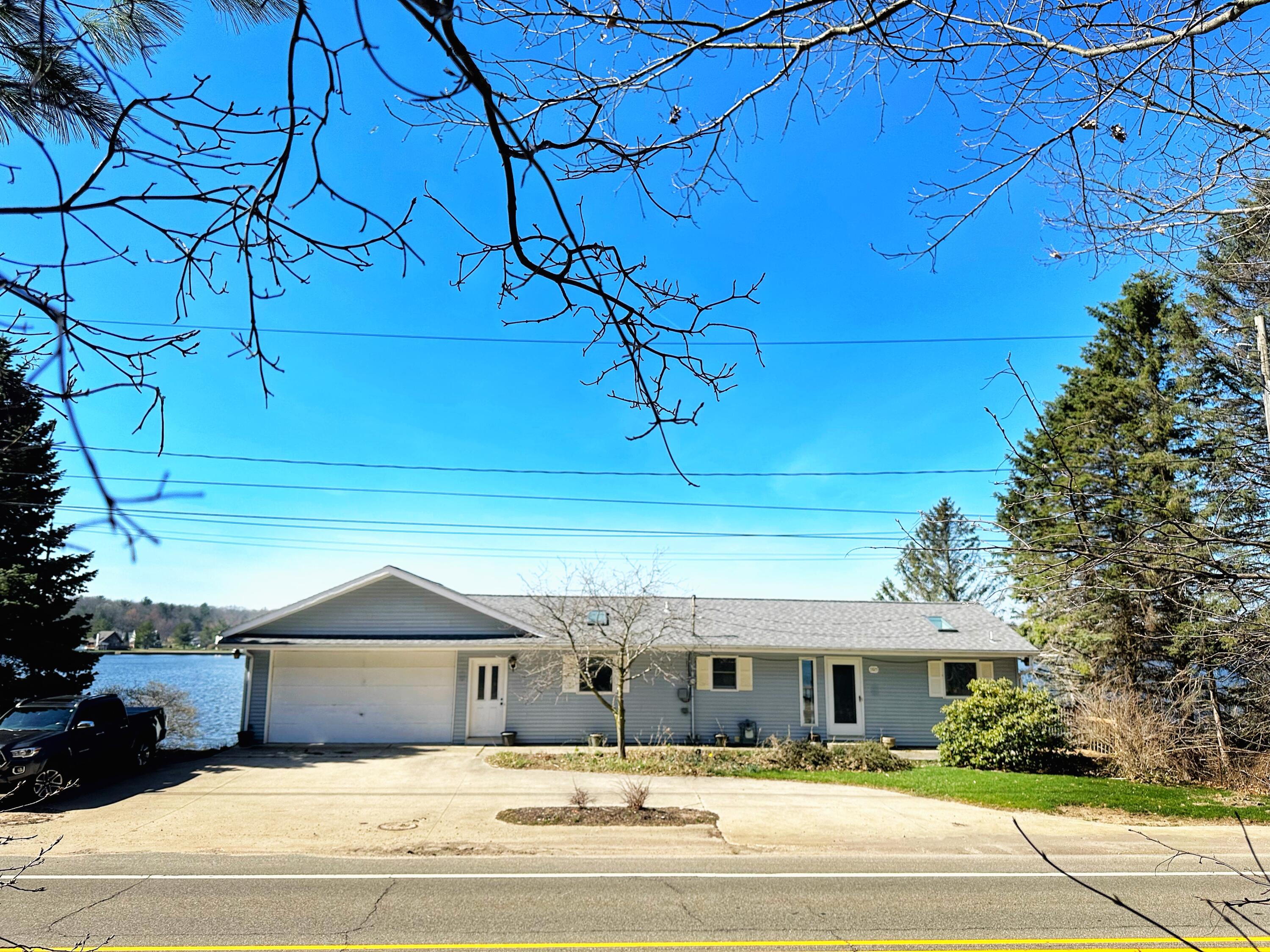 View Pentwater, MI 49449 house