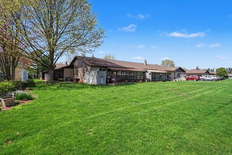 Photo of 7384 Pinegrove Drive, Jenison, MI 49428 (MLS # 26017021)