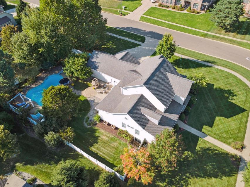 5189 Queen Victoria Lane