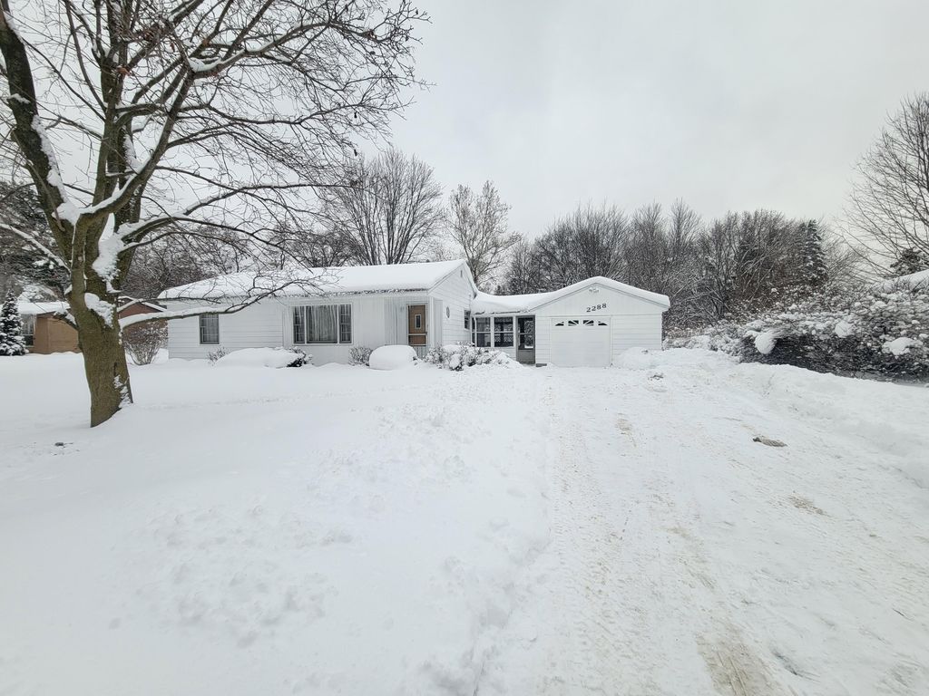 Photo of 2288 W Giles Road, Muskegon, MI 49445 (MLS # 25061892)