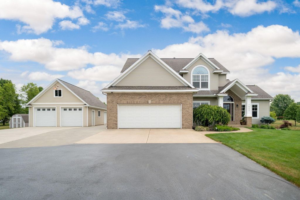 Photo of 7522 Carpet Rose Court, Caledonia, MI 49316 (MLS # 23021241)