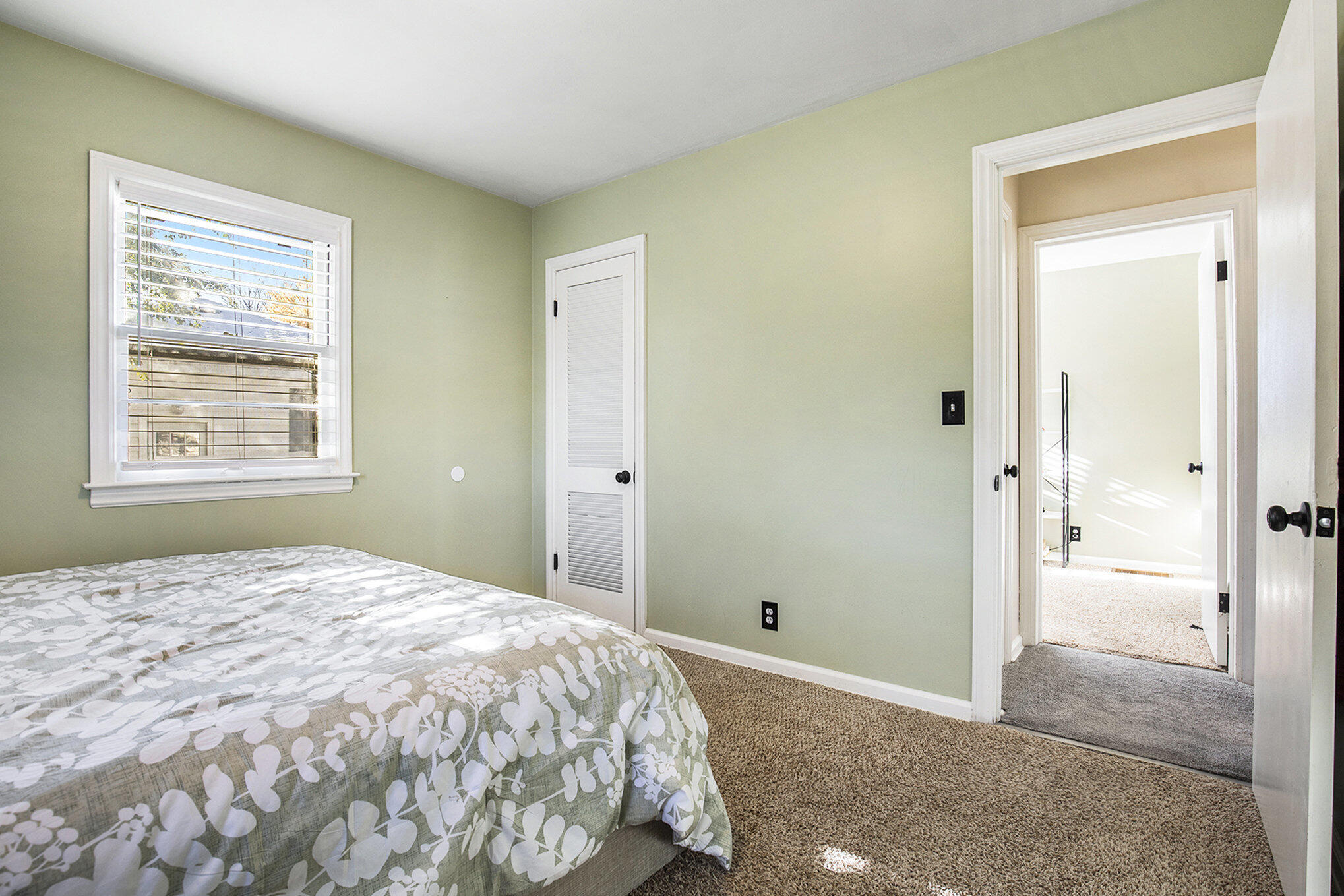 Wyoming, Michigan 49548, United States, 3 Bedrooms Bedrooms, ,2 BathroomsBathrooms,Residential,Active,242929