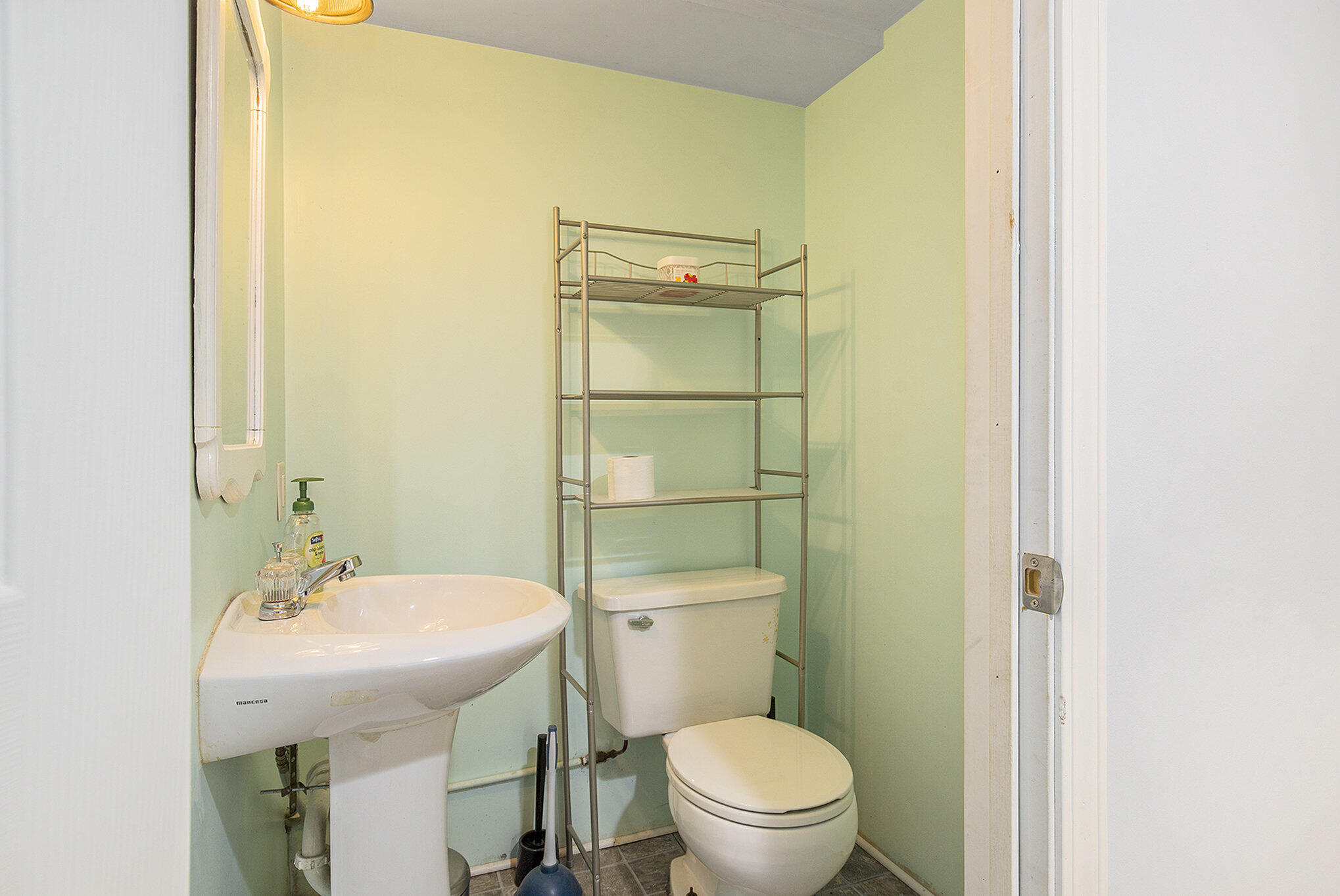 Wyoming, Michigan 49548, United States, 3 Bedrooms Bedrooms, ,2 BathroomsBathrooms,Residential,Active,242929