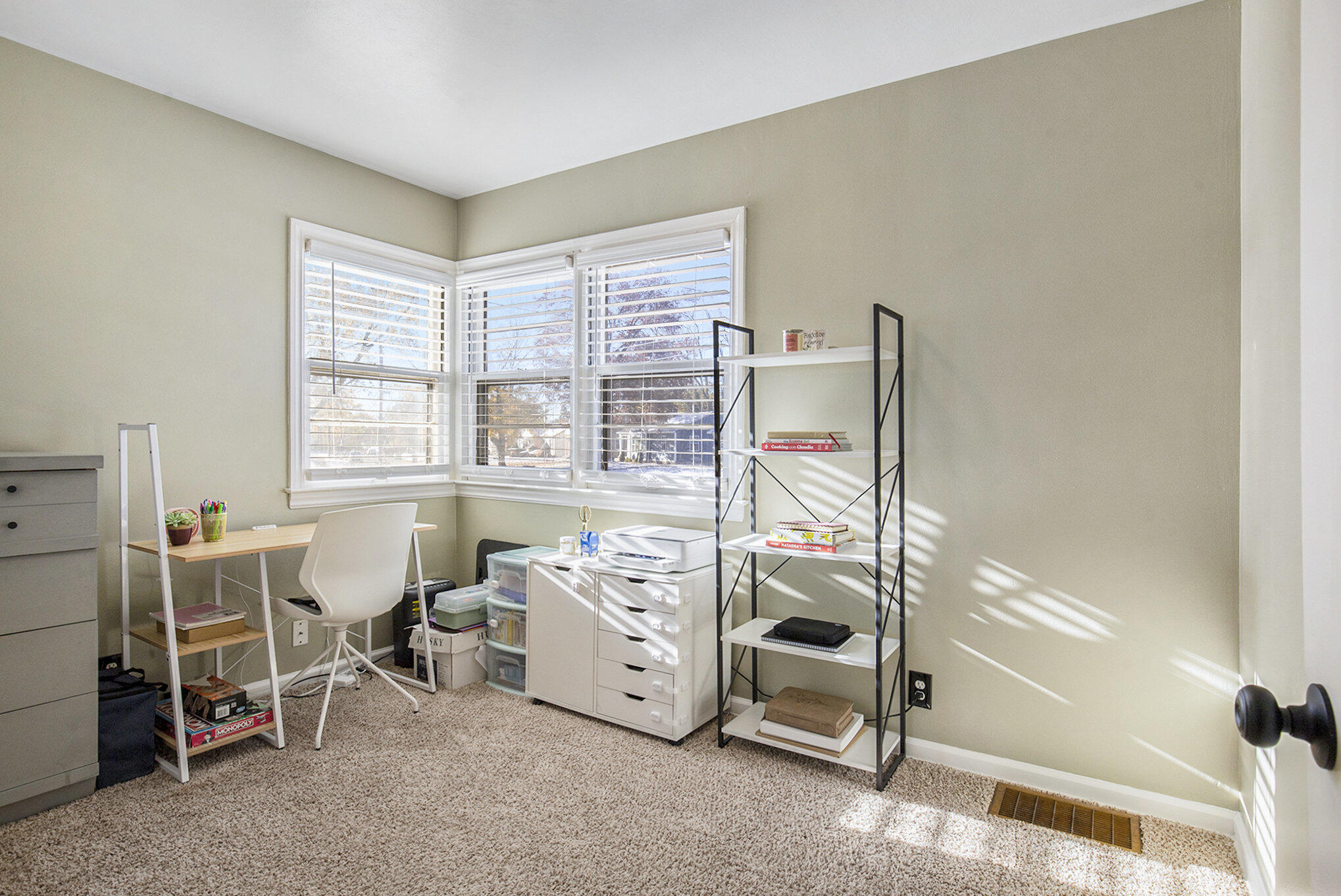 Wyoming, Michigan 49548, United States, 3 Bedrooms Bedrooms, ,2 BathroomsBathrooms,Residential,Active,242929