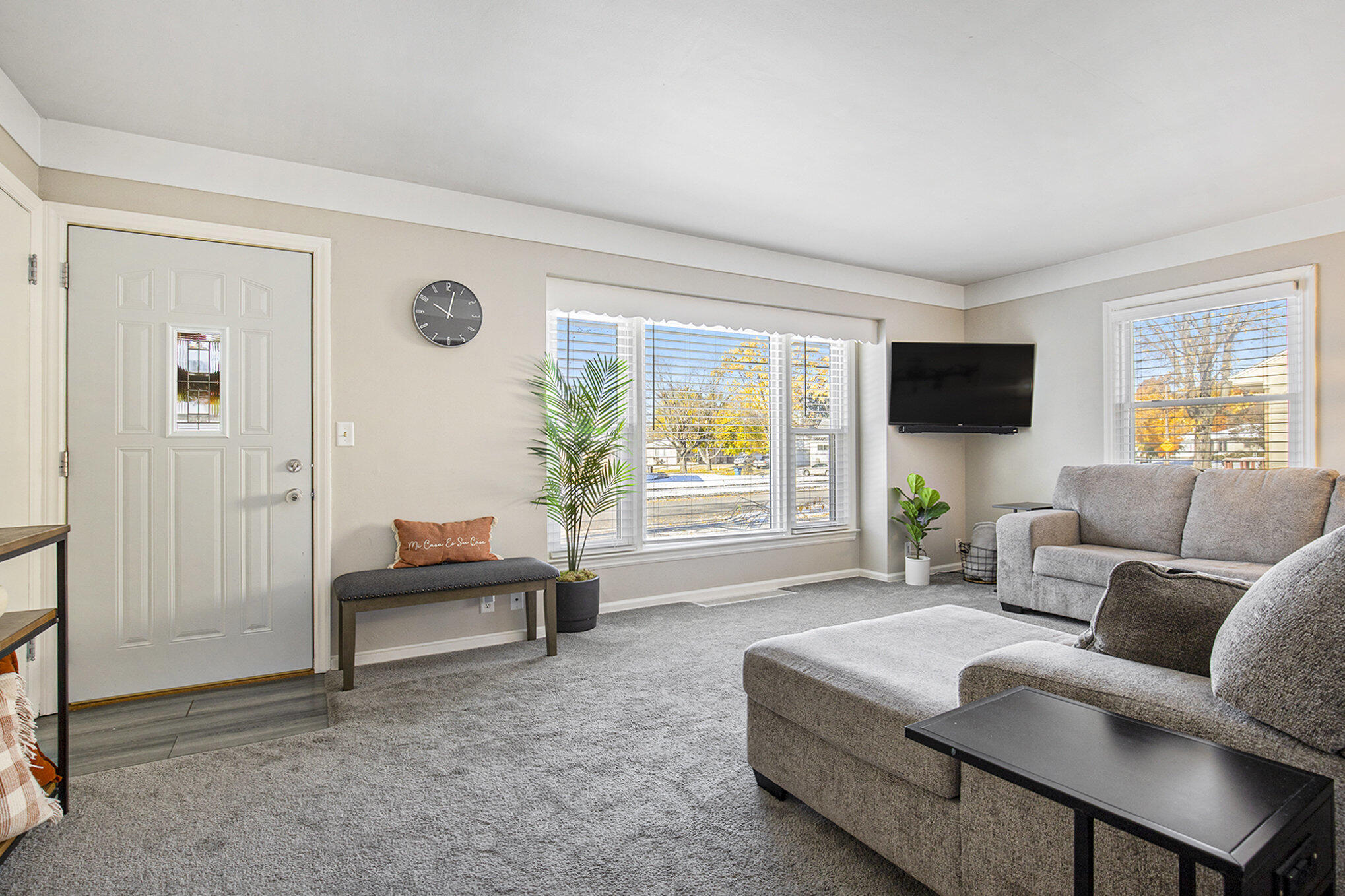 Wyoming, Michigan 49548, United States, 3 Bedrooms Bedrooms, ,2 BathroomsBathrooms,Residential,Active,242929